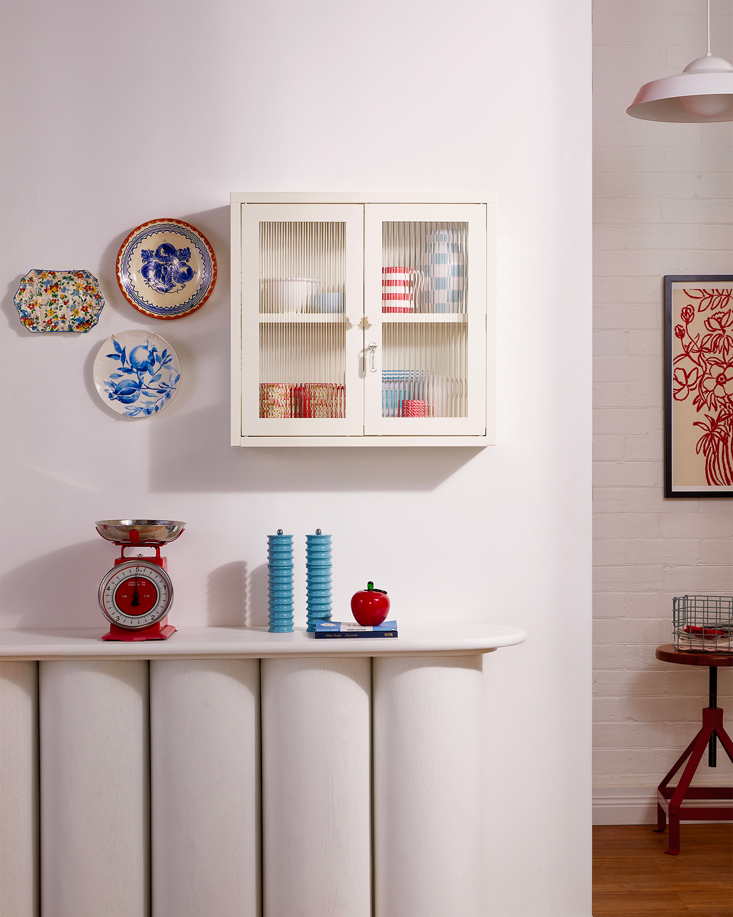 Vetrinetta da parete in metallo e vetro The Kit