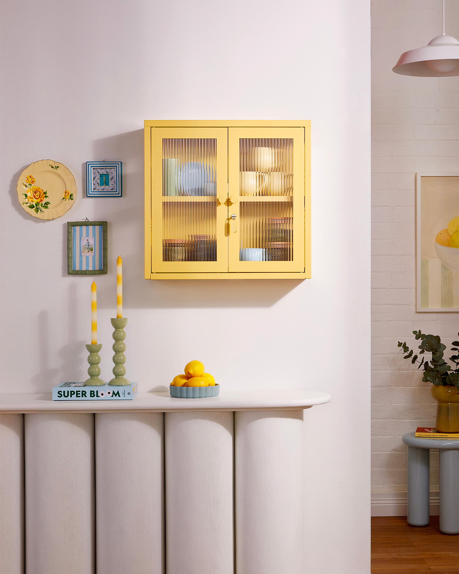 Vetrinetta da parete in metallo e vetro The Kit