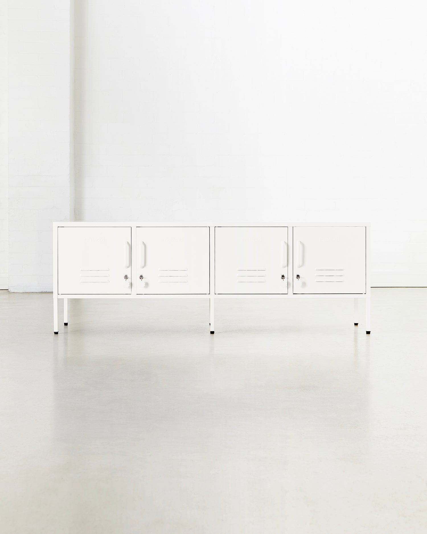 Mobile tv in metallo The Standard