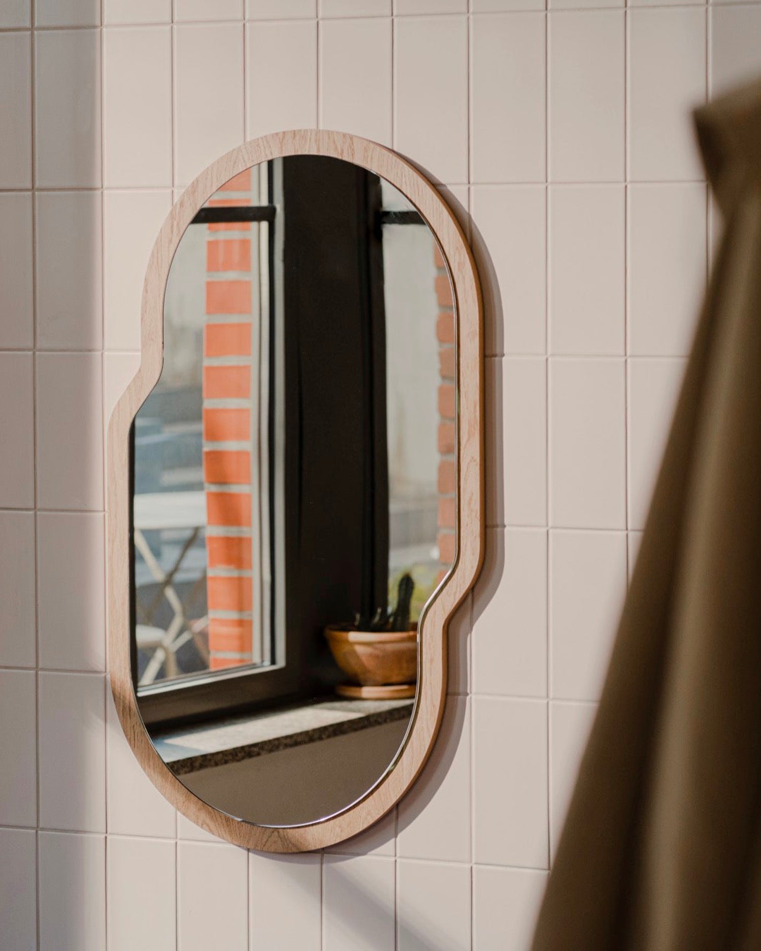 Specchio in legno Tafla