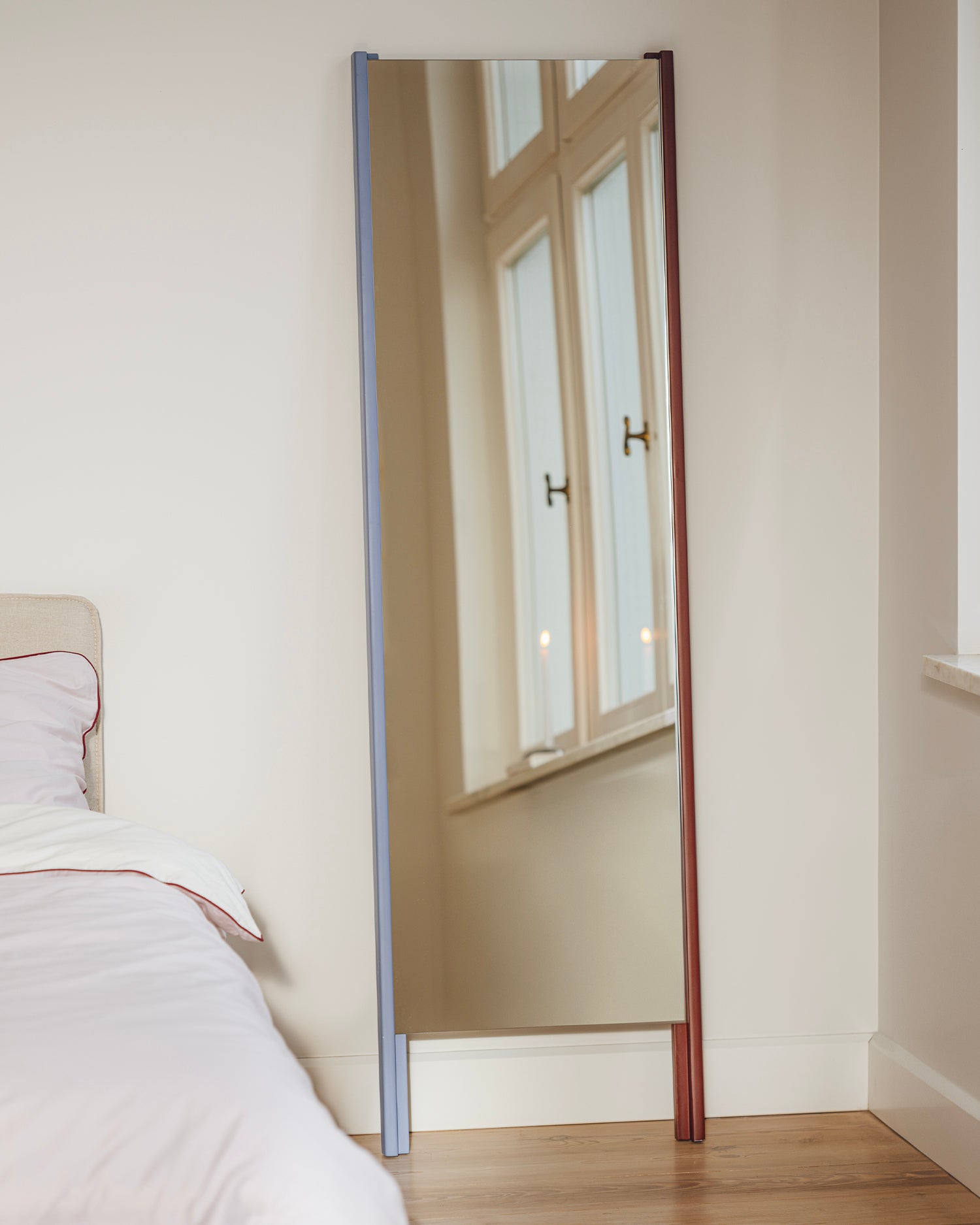 Specchio in legno Lun Leaning