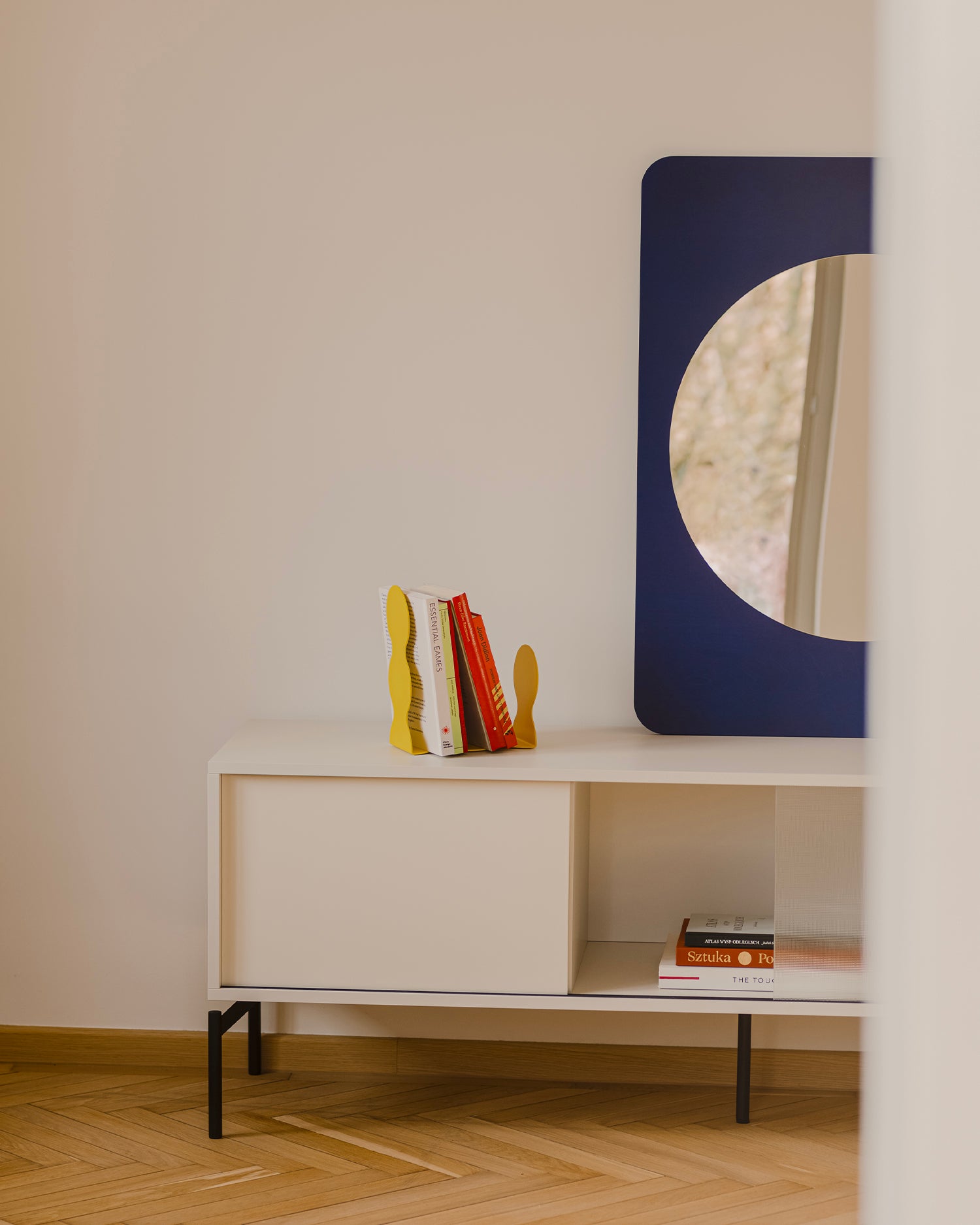 Specchio in legno Aku