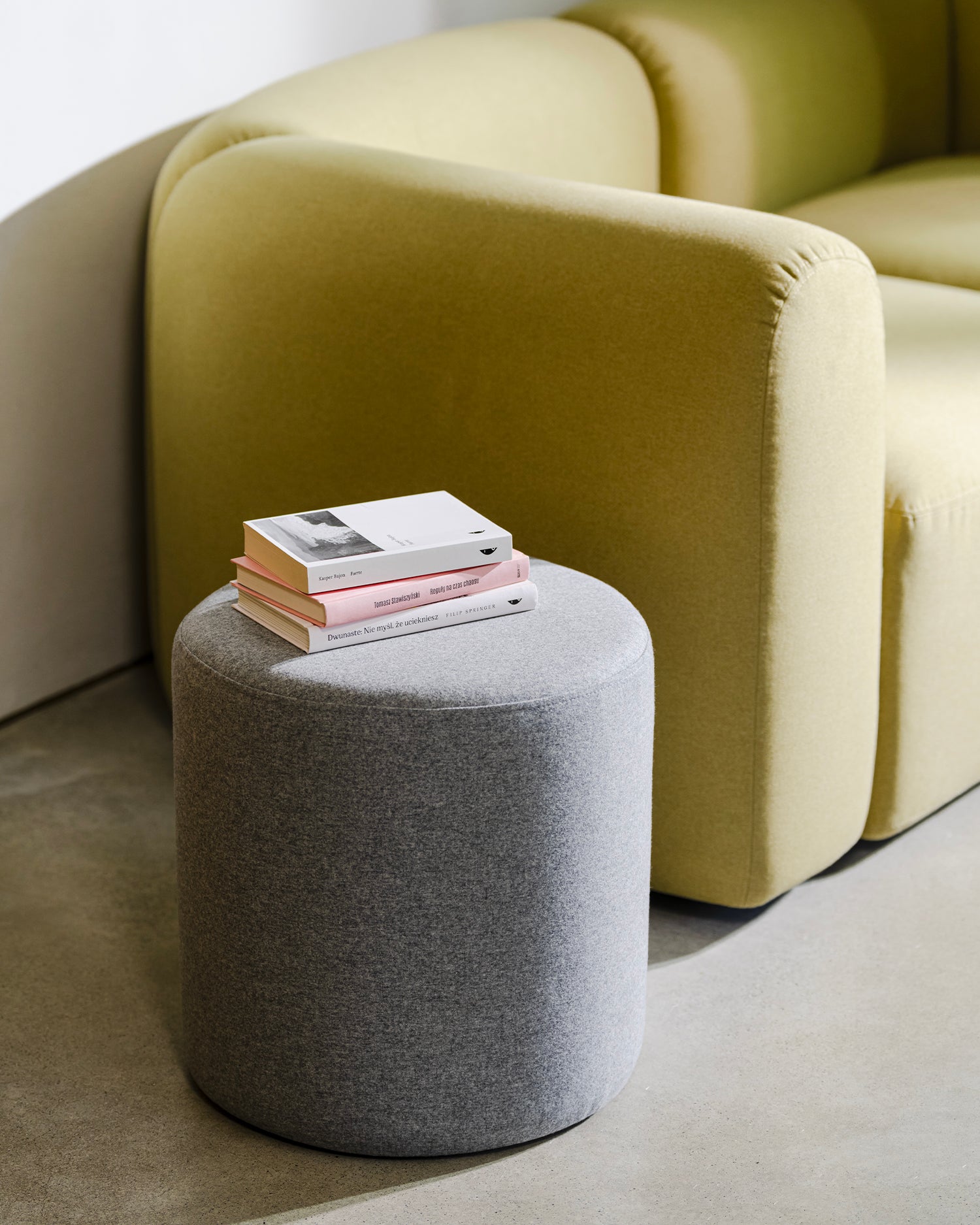 Pouf alto imbottito Folk, vari colori