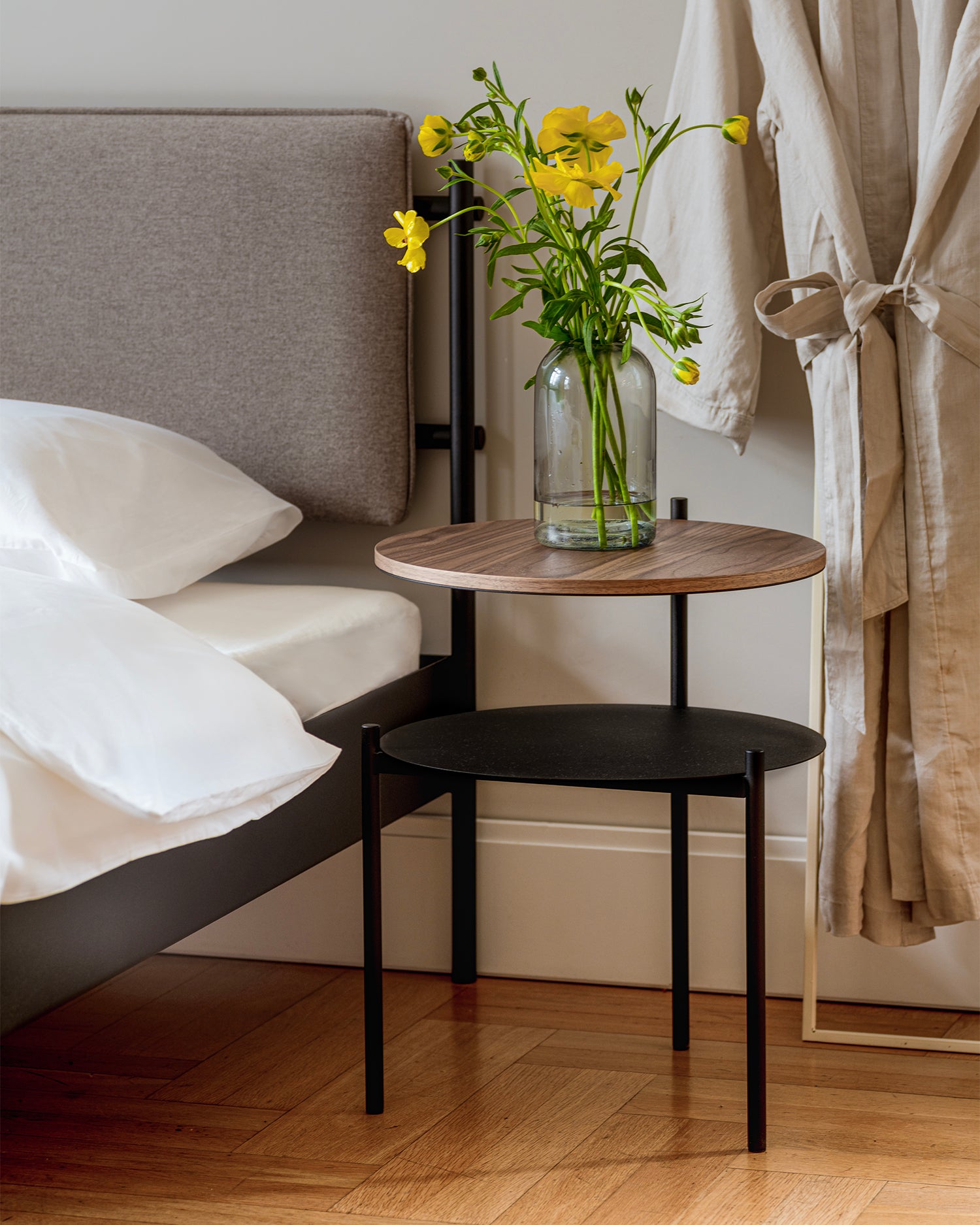 Tavolino rotondo con gambe in acciaio Tu