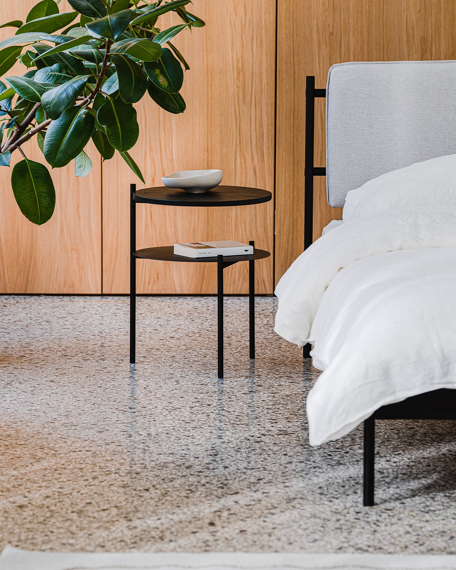 Tavolino rotondo con gambe in acciaio Tu