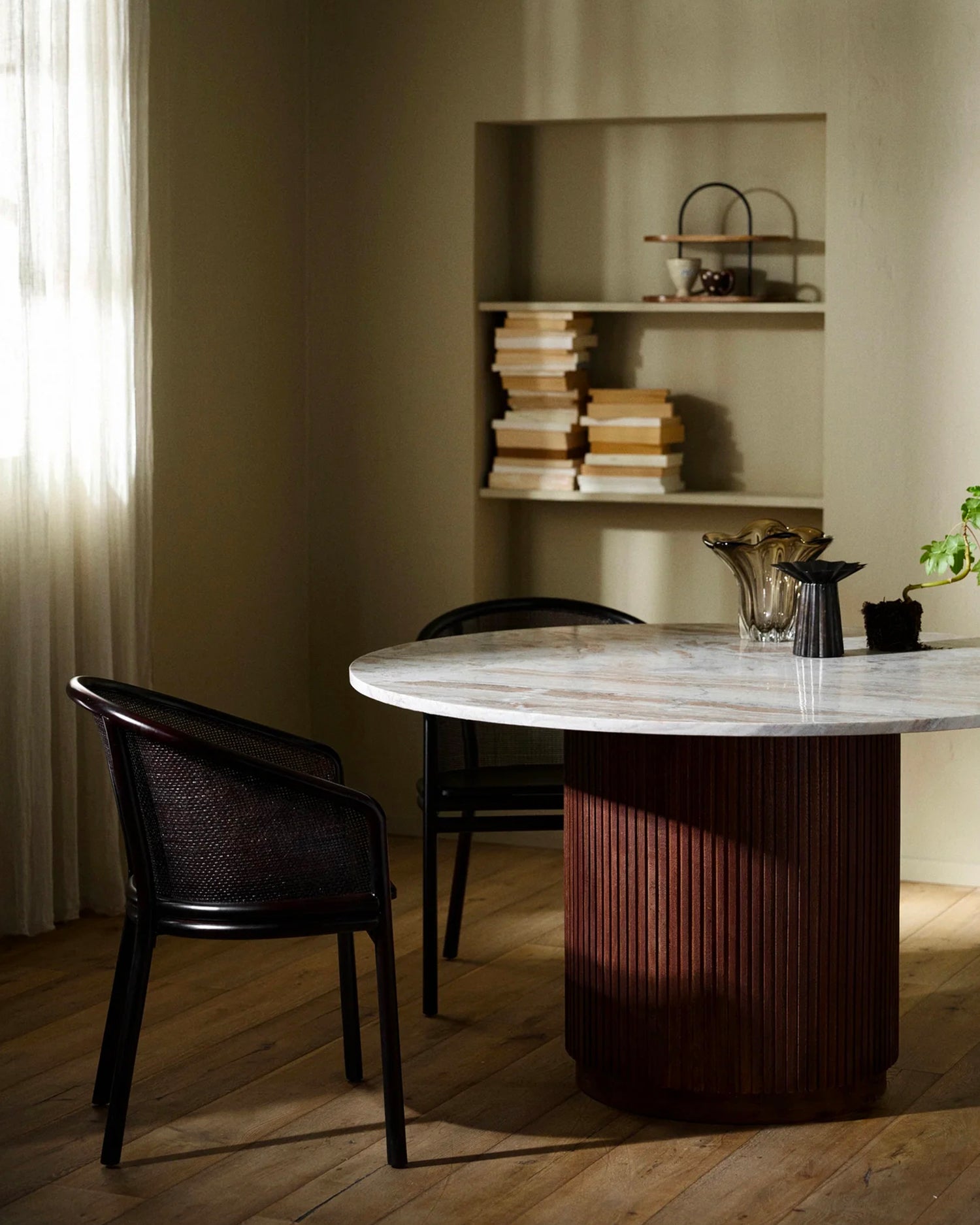 Tavolo da pranzo rotondo in marmo e legno Erie