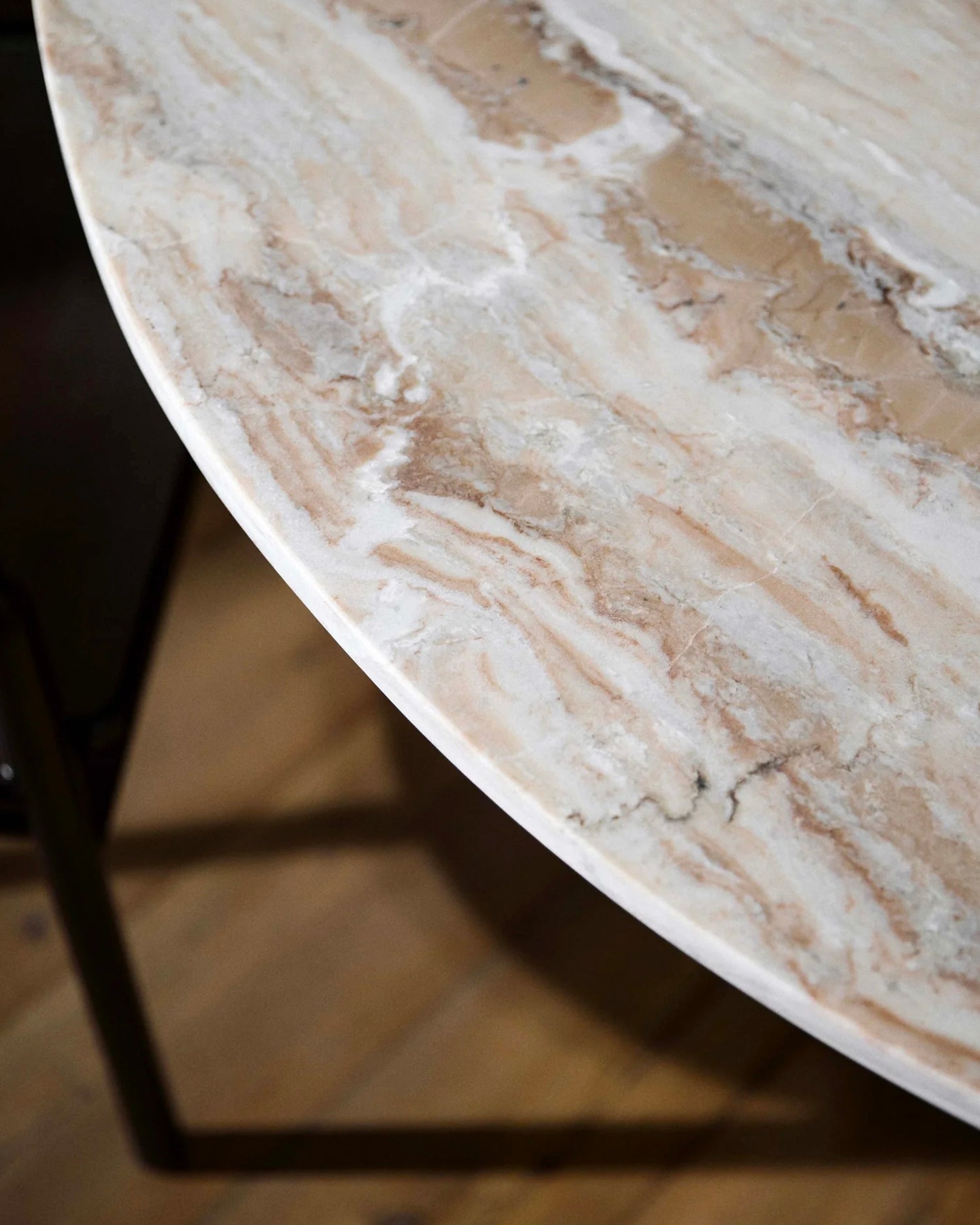 Tavolo da pranzo rotondo in marmo e legno Erie