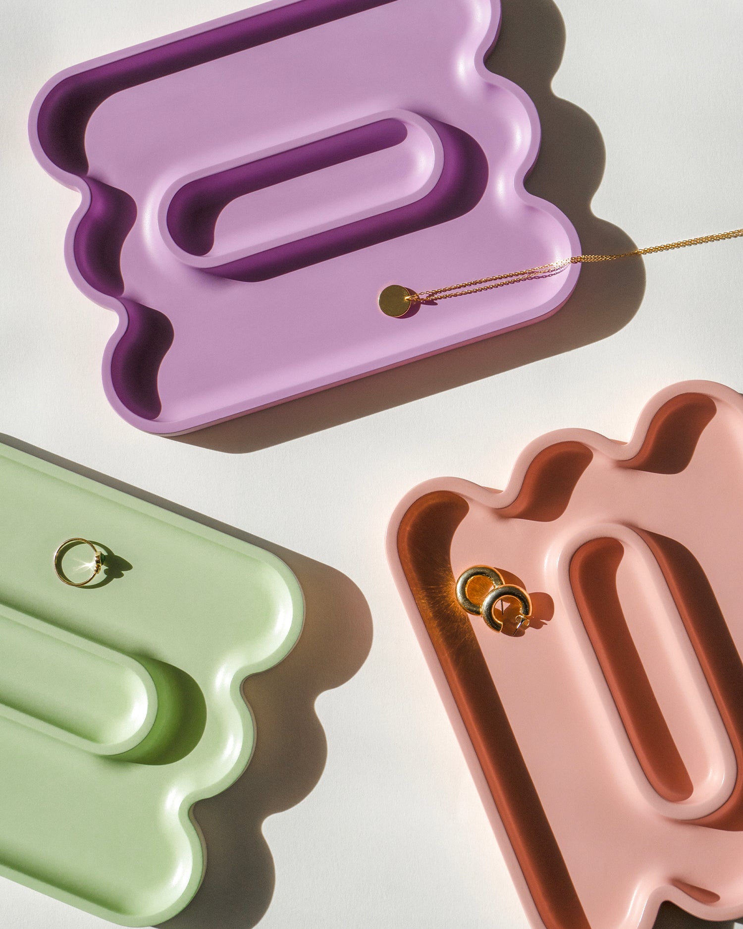 Portaoggetti in resina Templo Wave