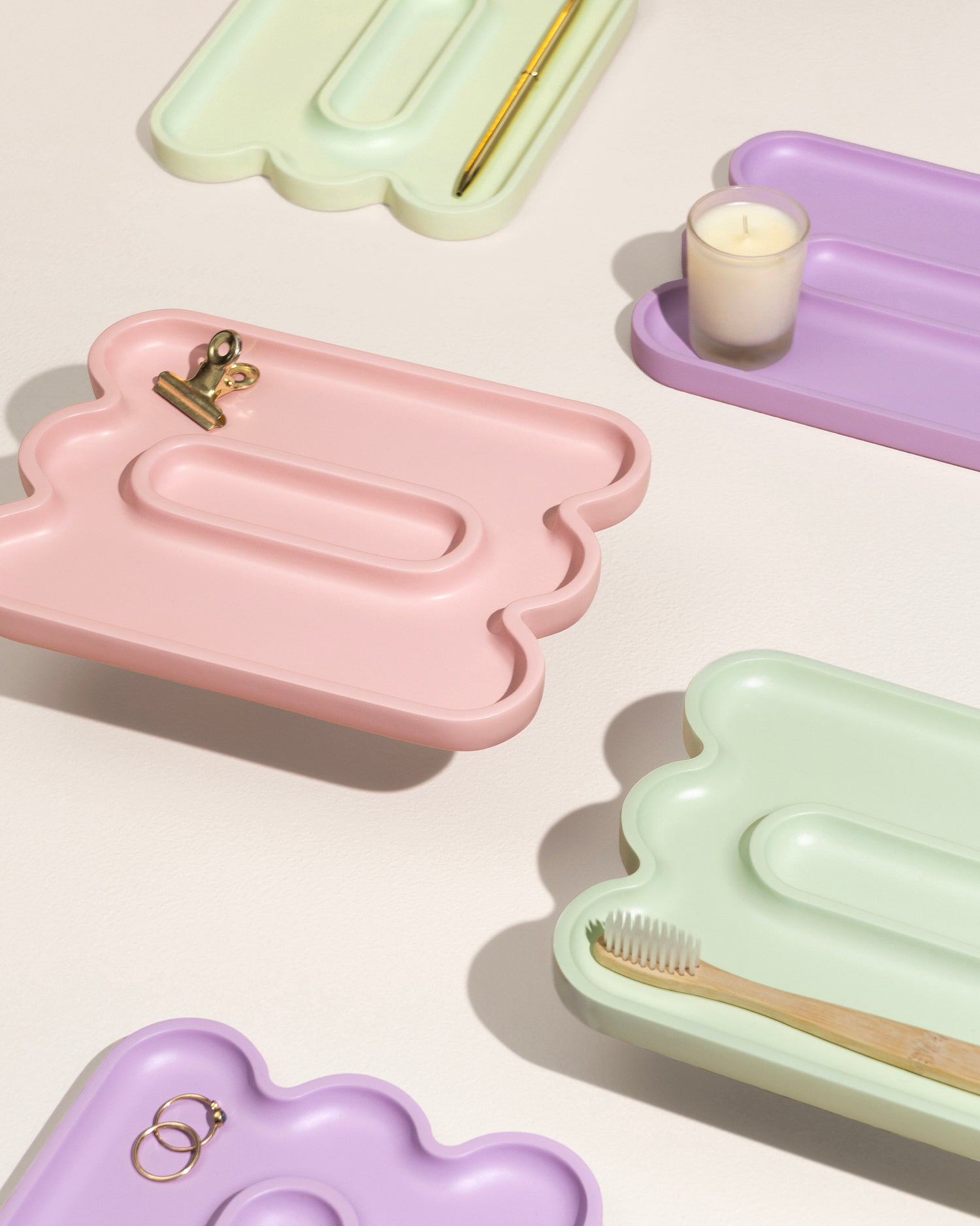 Portaoggetti in resina Templo Wave