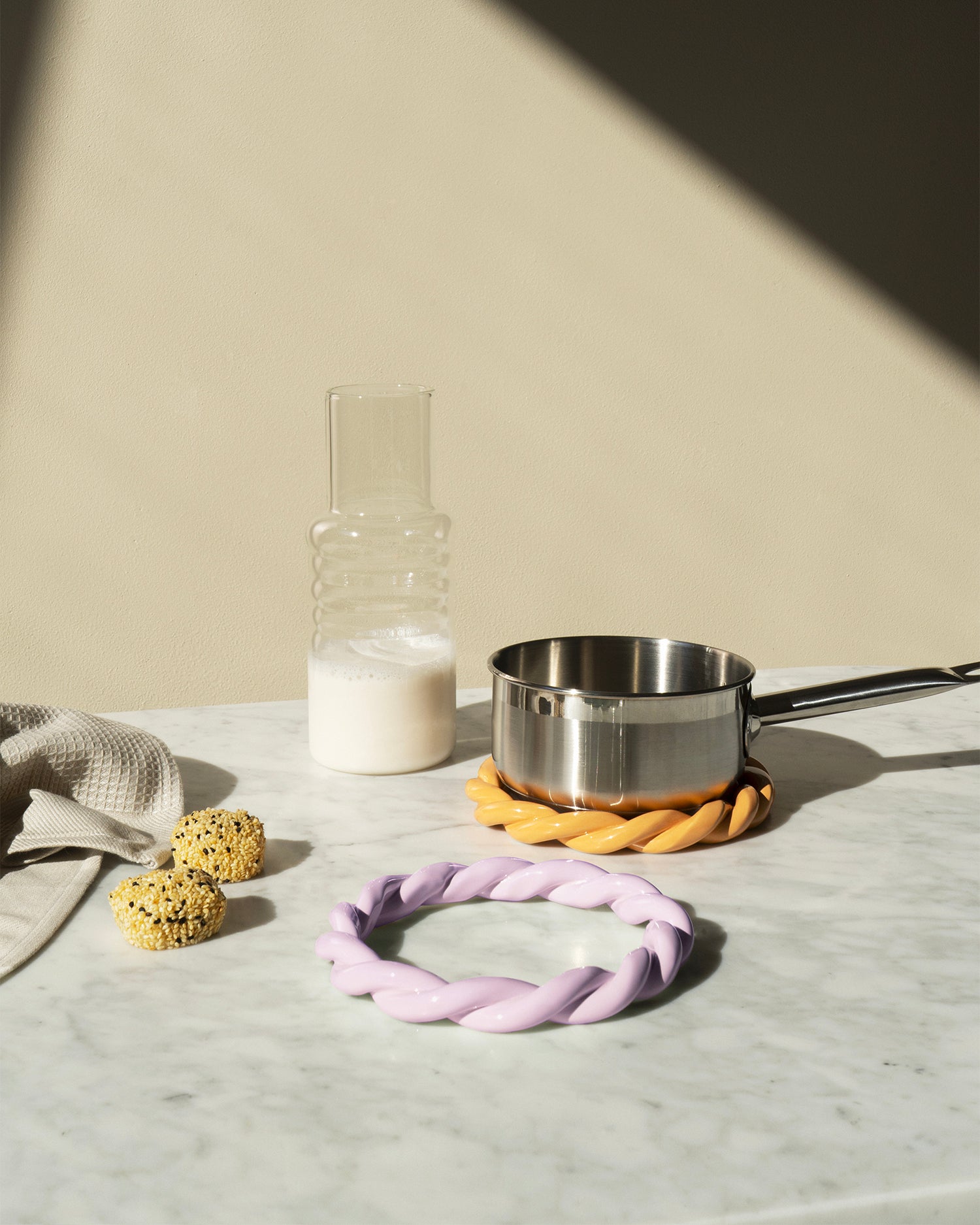 Sottopentola fatto a mano in ceramica Sicilia