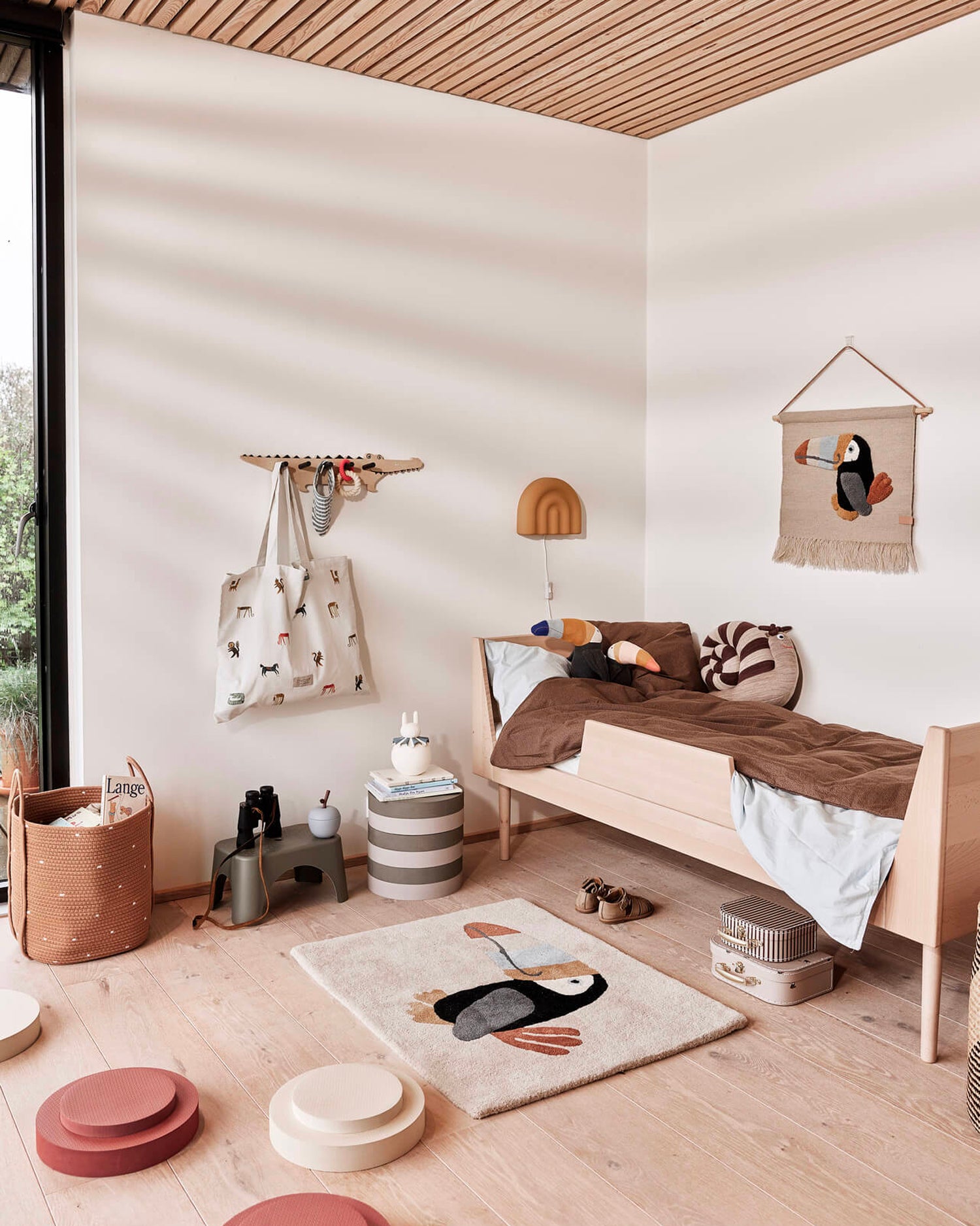 Appendiabiti per bambini in legno Coccodrillo