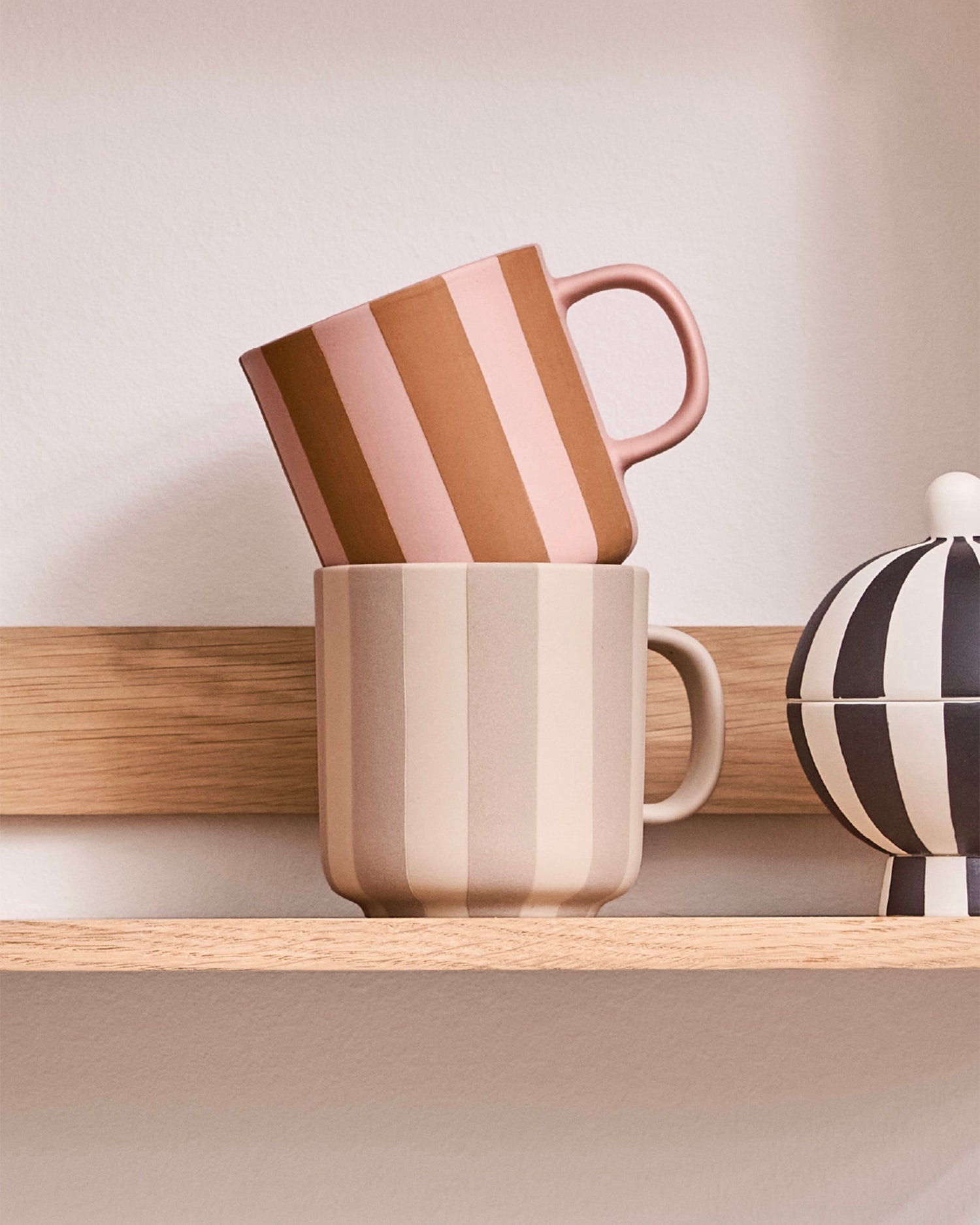 Tazza in grès realizzata a mano Toppu
