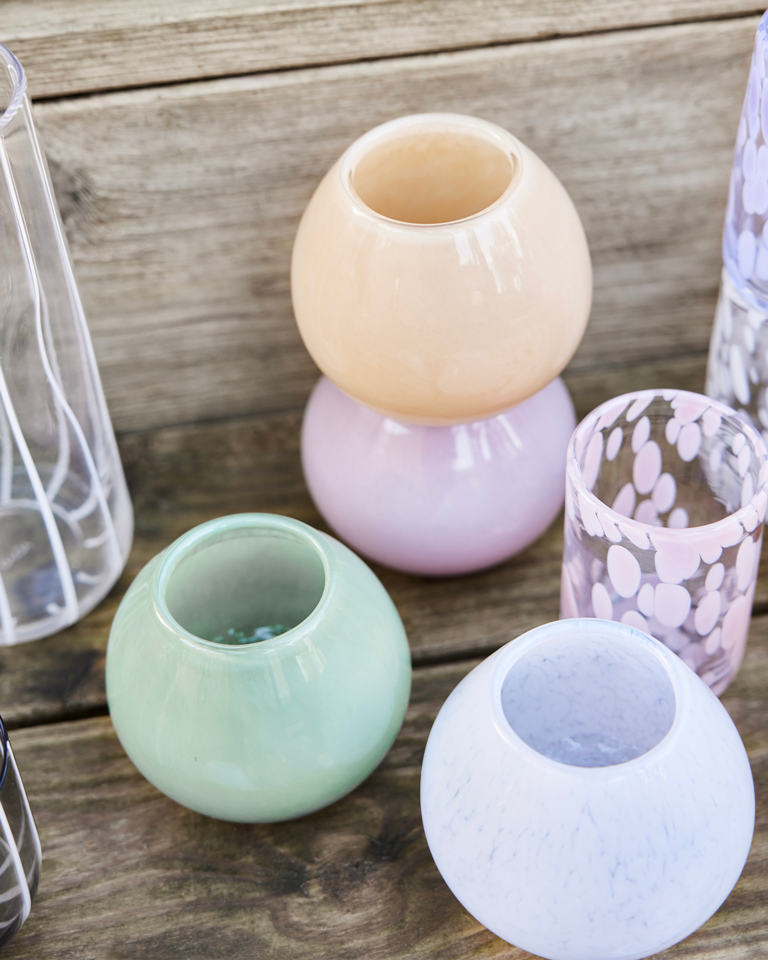 Set 4 bicchieri in vetro fatti a mano con decoro Jali, rosa