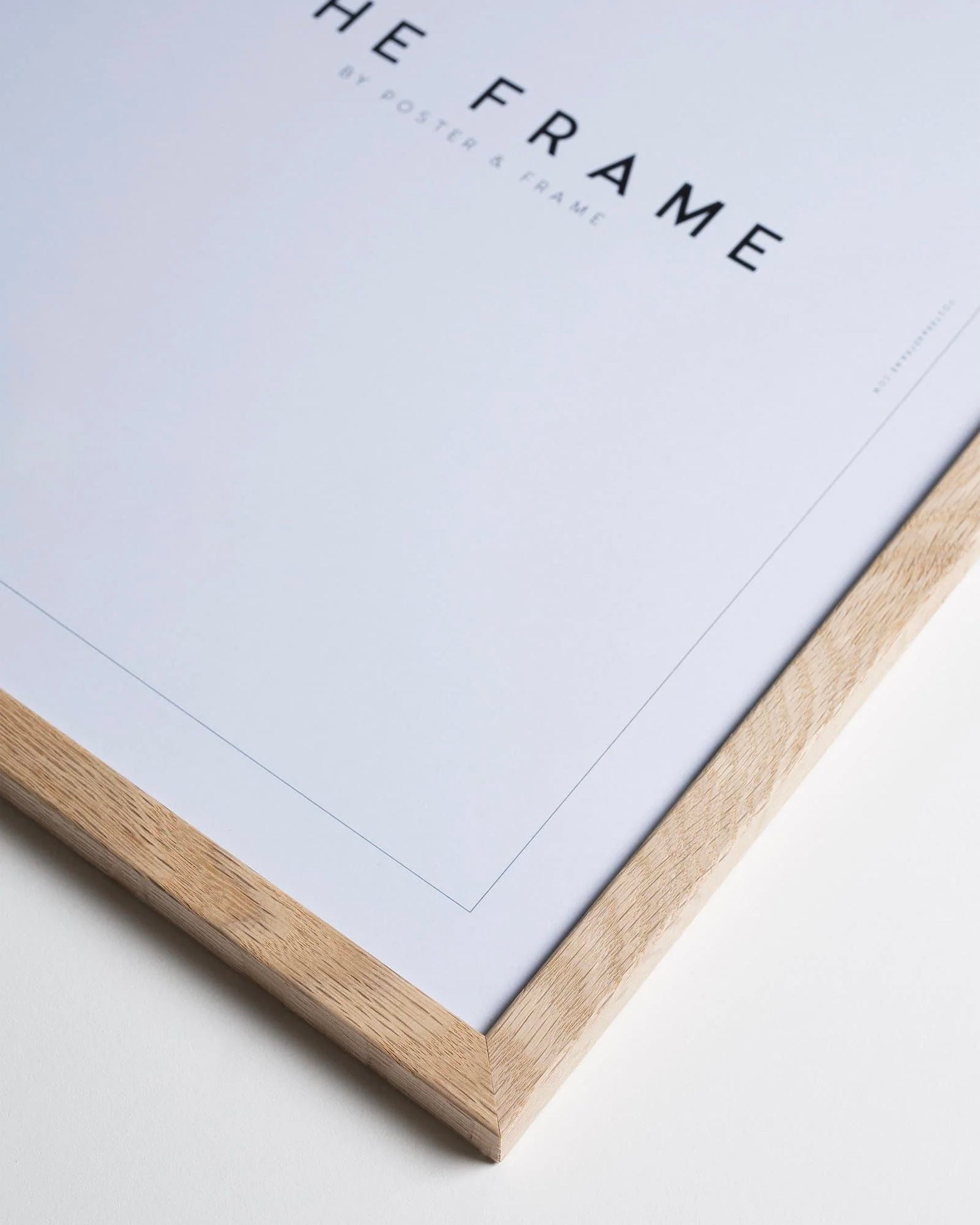 Cornice fatta a mano in rovere