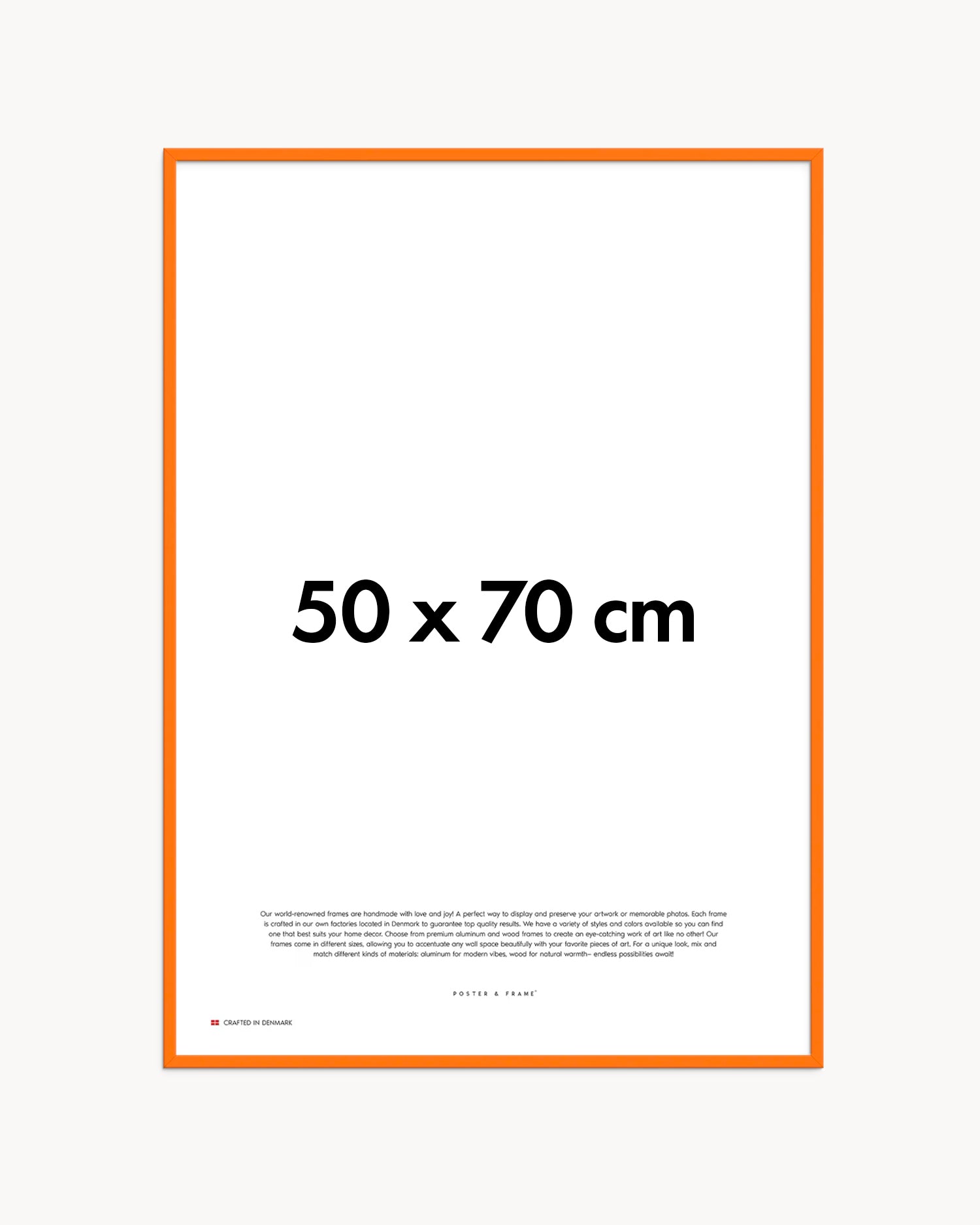 Cornice fatta a mano in legno arancione