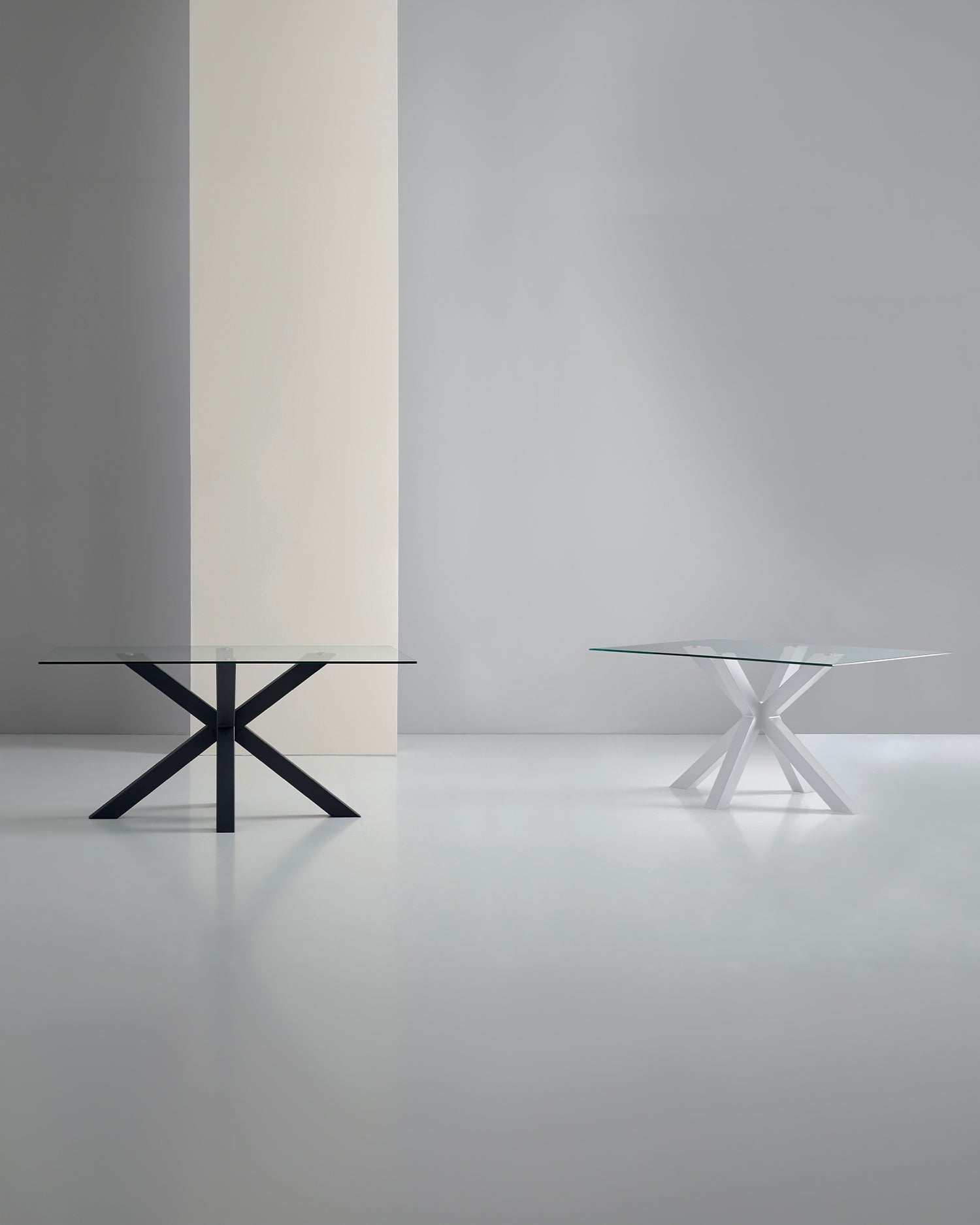 Tavolo da pranzo con piano in vetro Demi - Vetro/Metallo