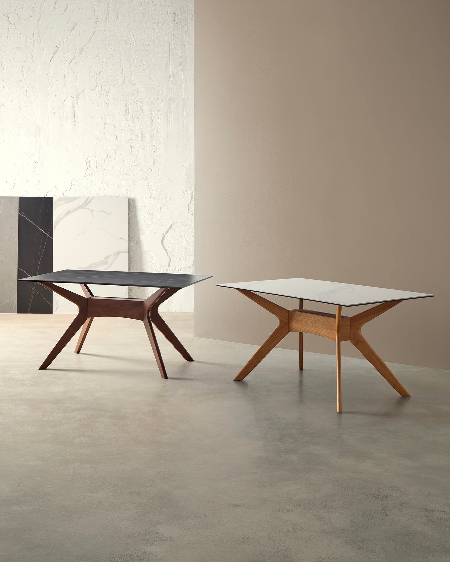 Tavolo da pranzo con piano in grès porcellanato Eloise