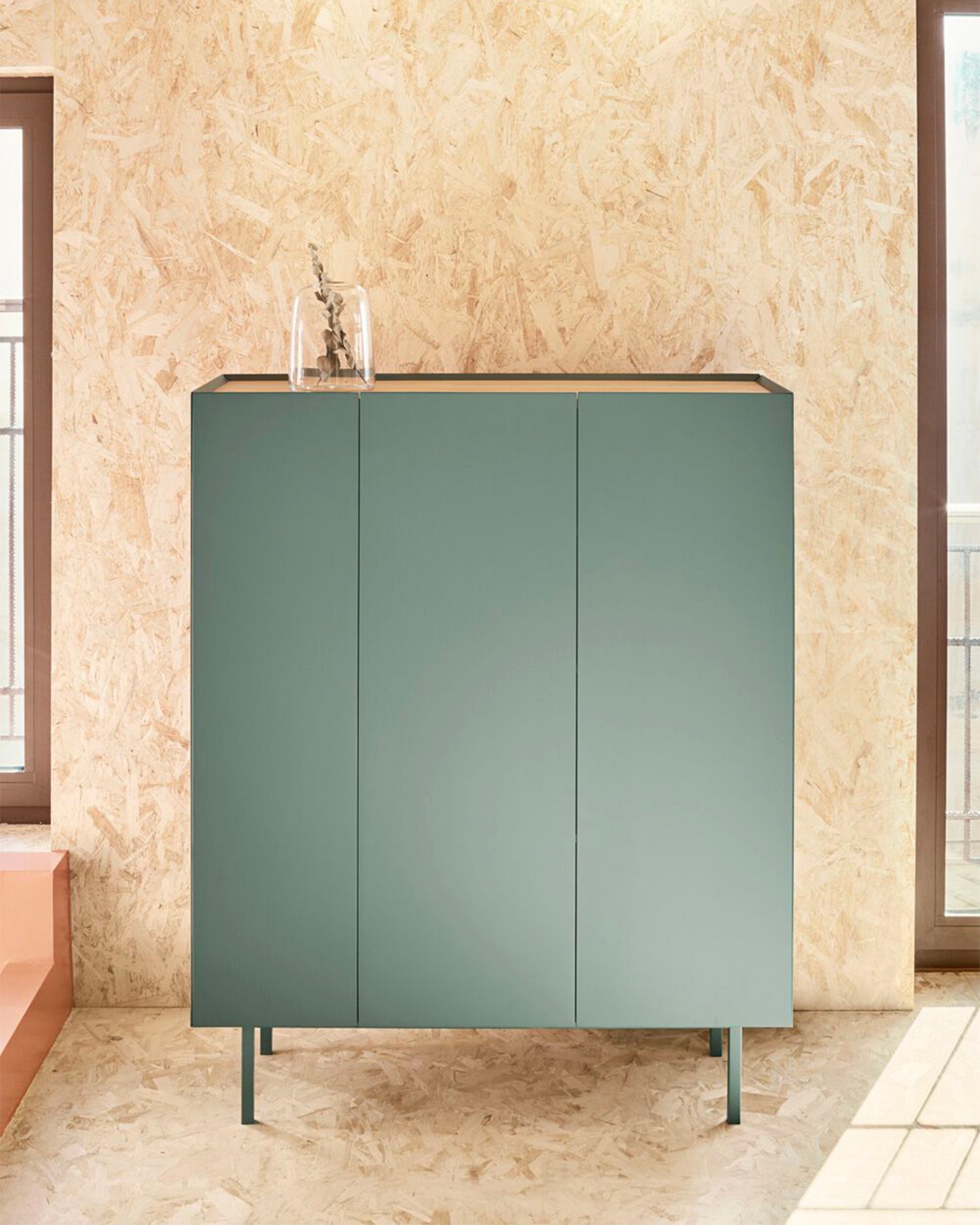 Credenza alta con piano in rovere Arista