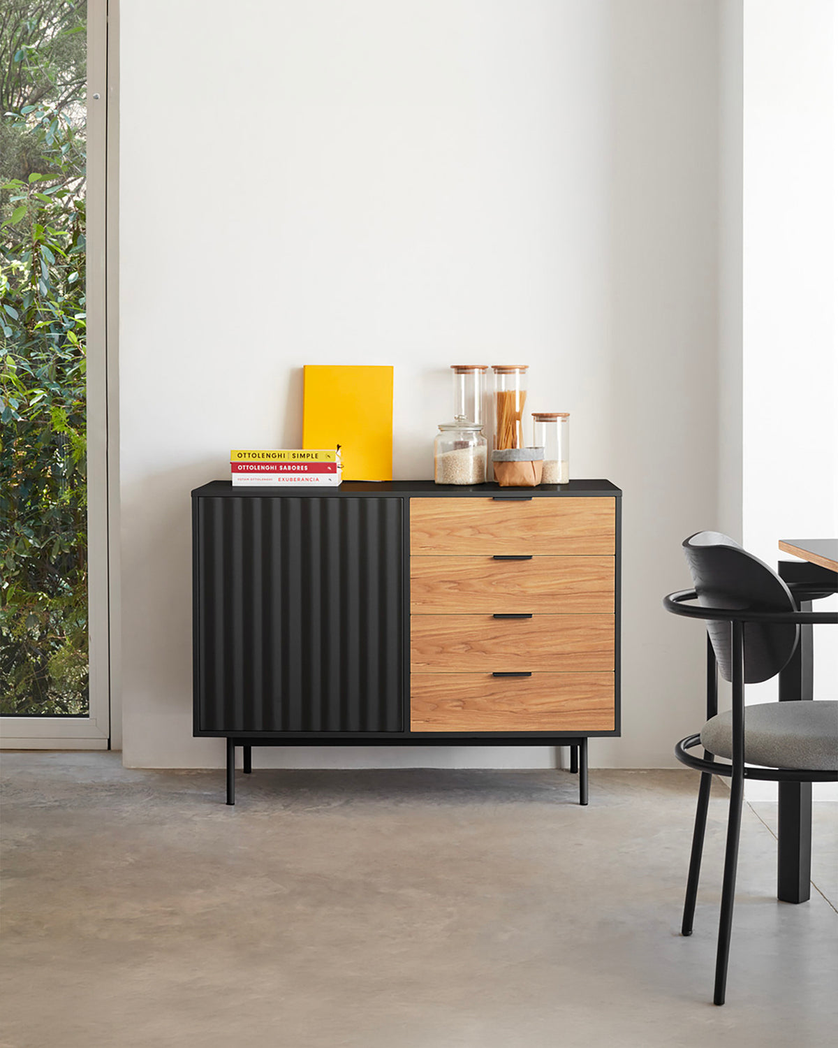 Credenza piccola con cassetti in rovere Sierra