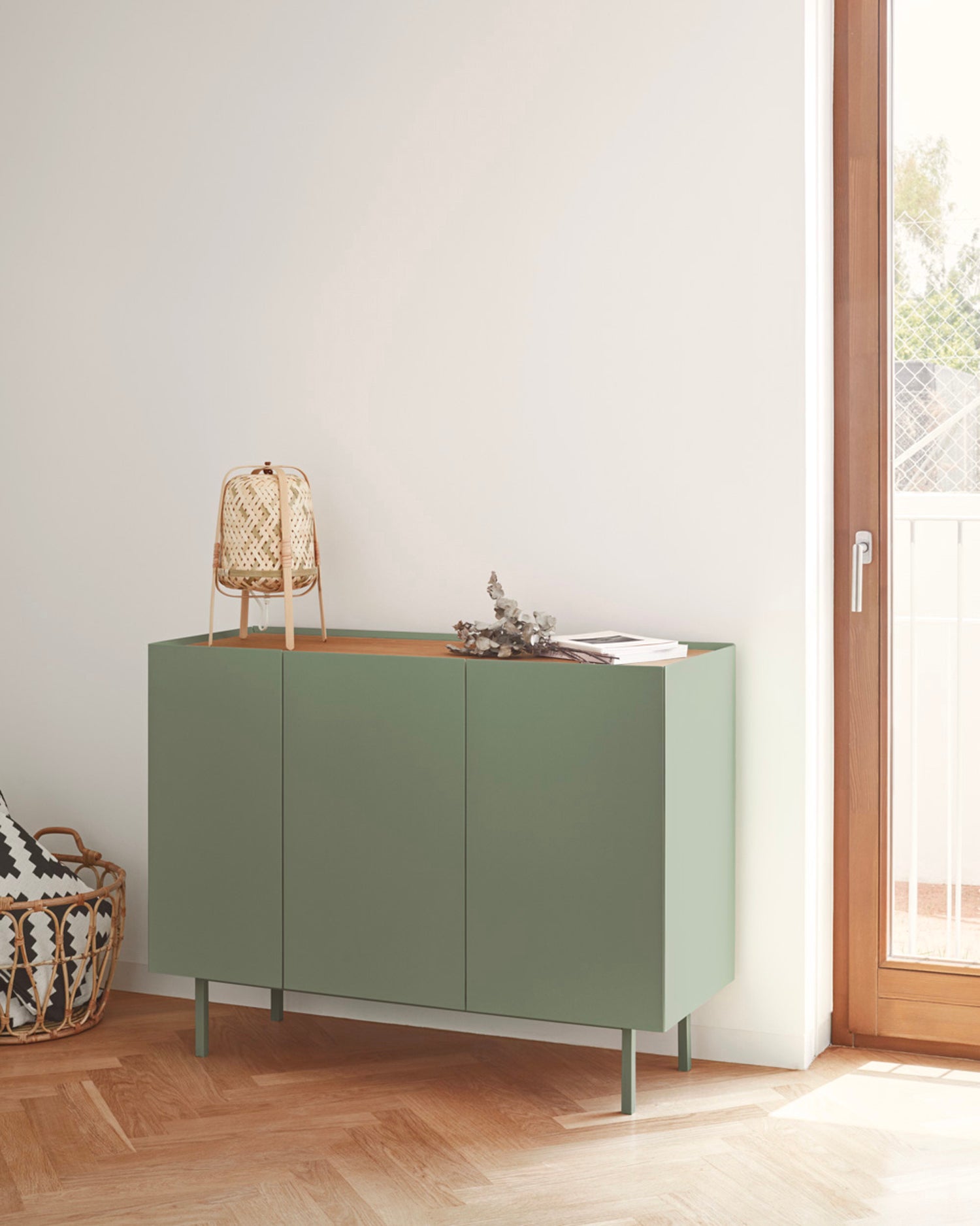 Credenza con piano in rovere Arista