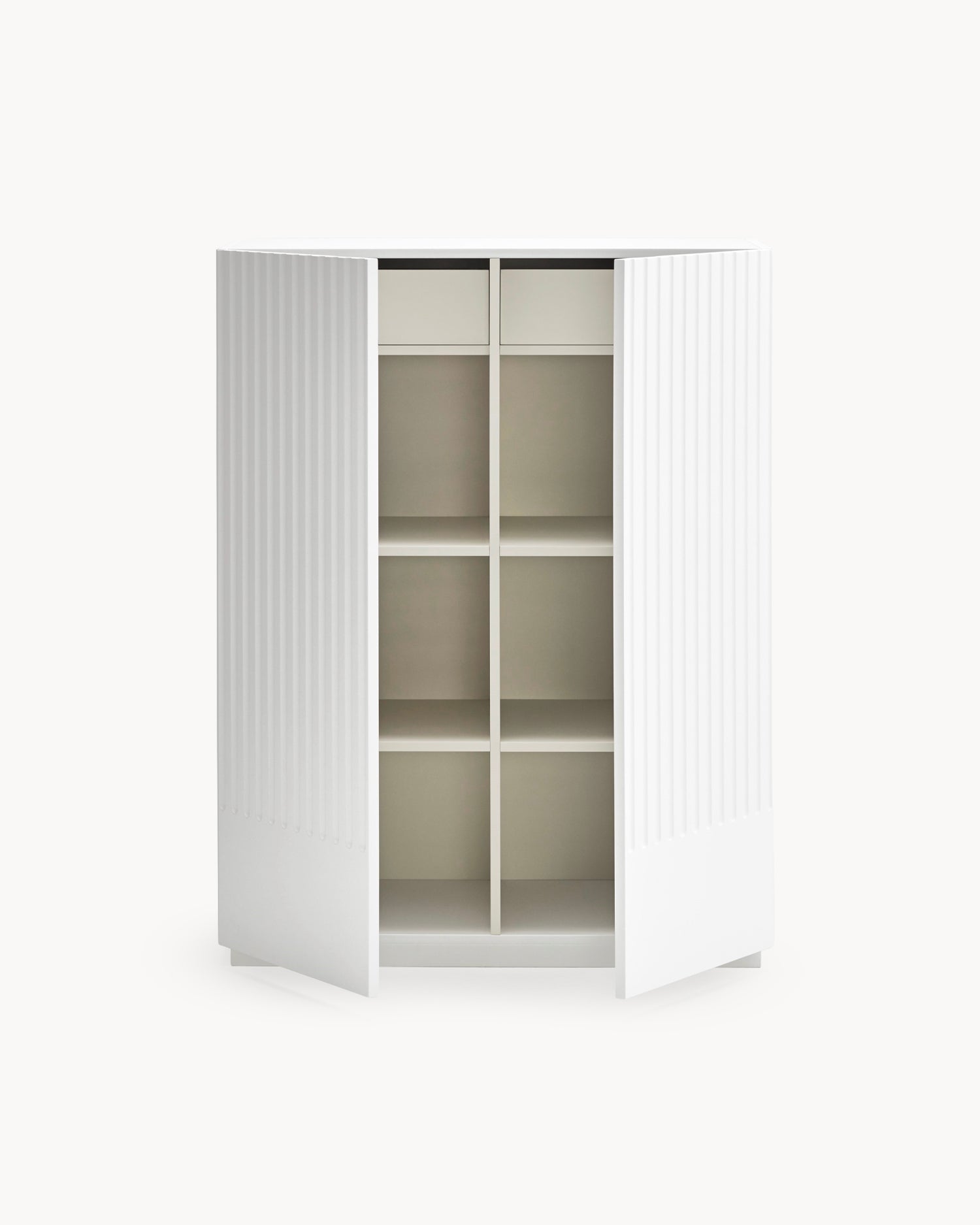 Credenza alta con ante scanalate Doric