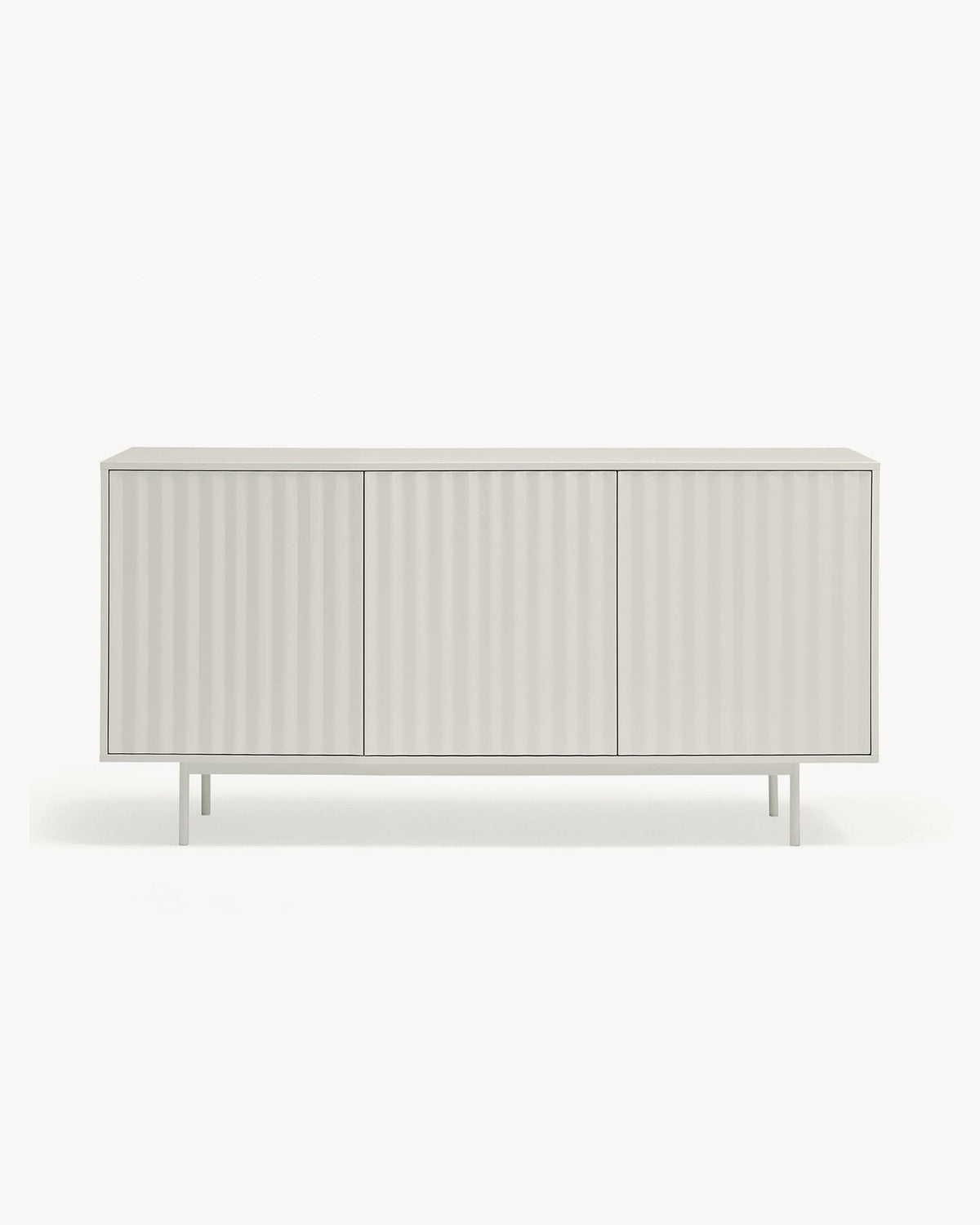 Credenza con frontali a rilievo Sierra