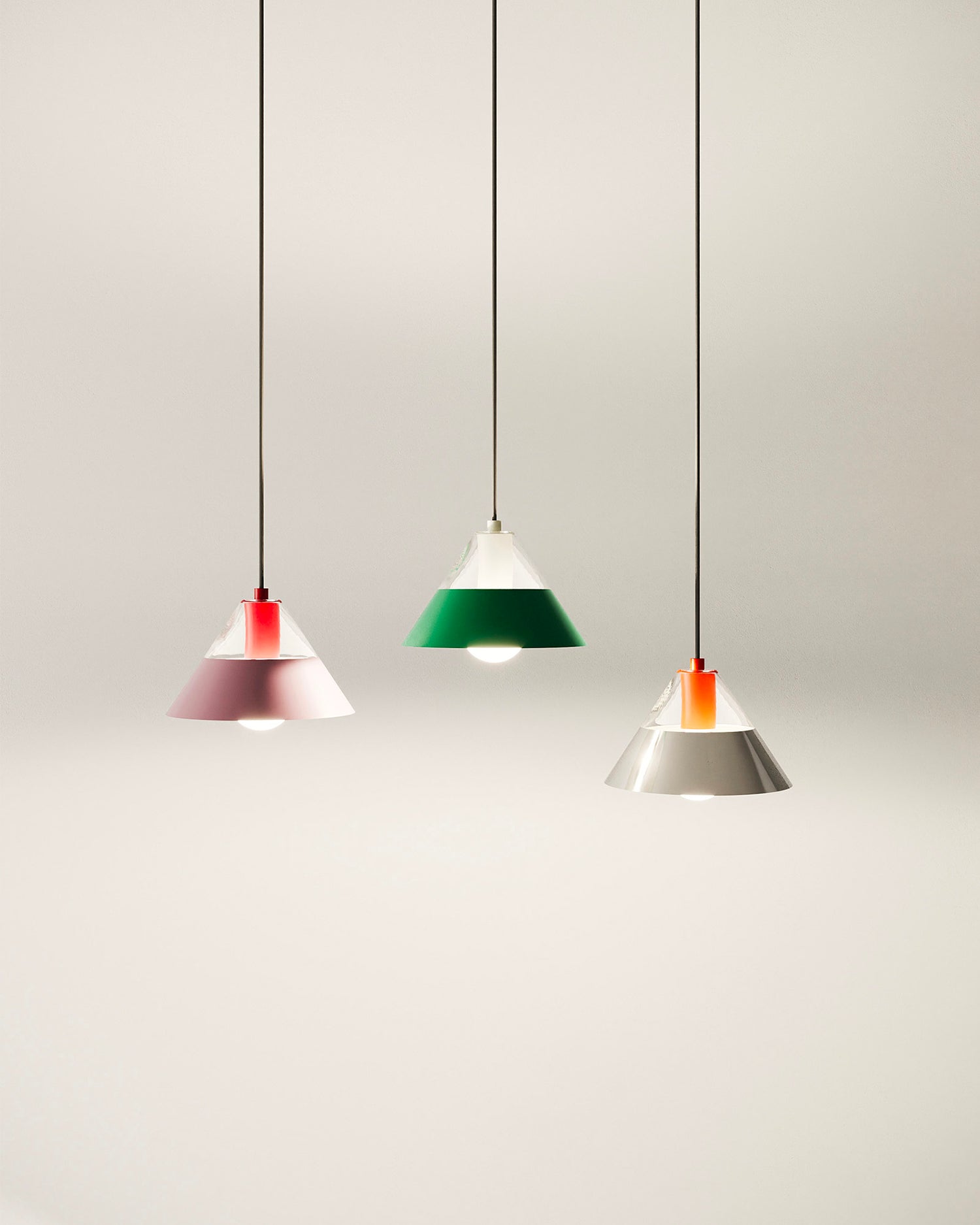 Lampada a sospensione in vetro e acciaio Fifty Fifty