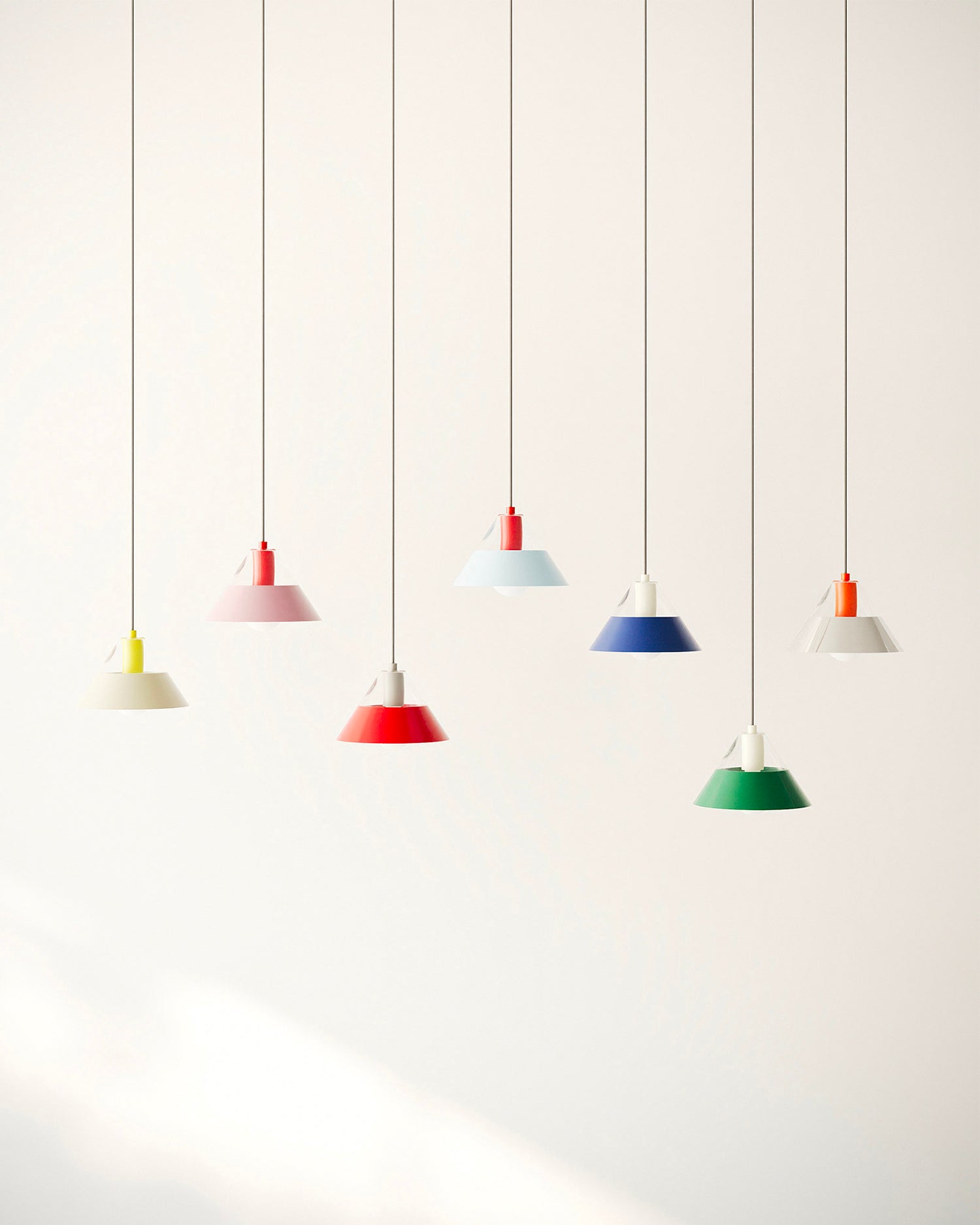 Lampada a sospensione in vetro e acciaio Fifty Fifty