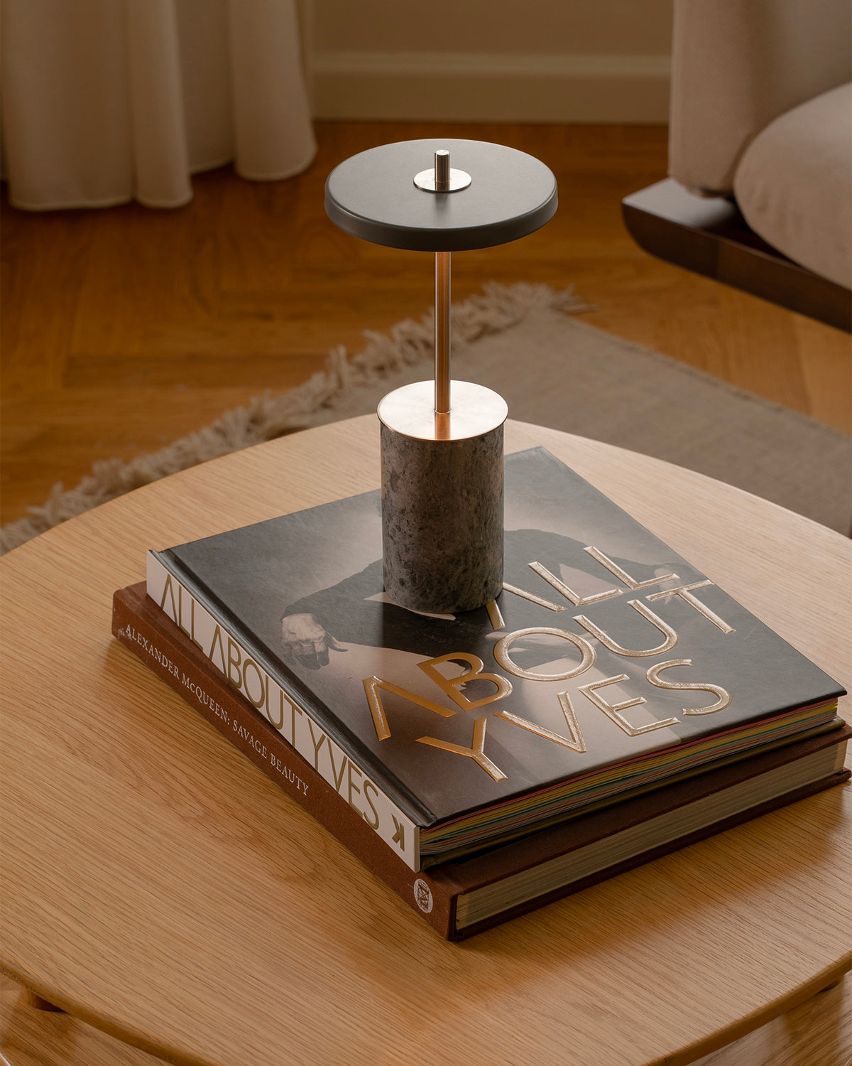 Lampada portatile in marmo Asteria Move Mini
