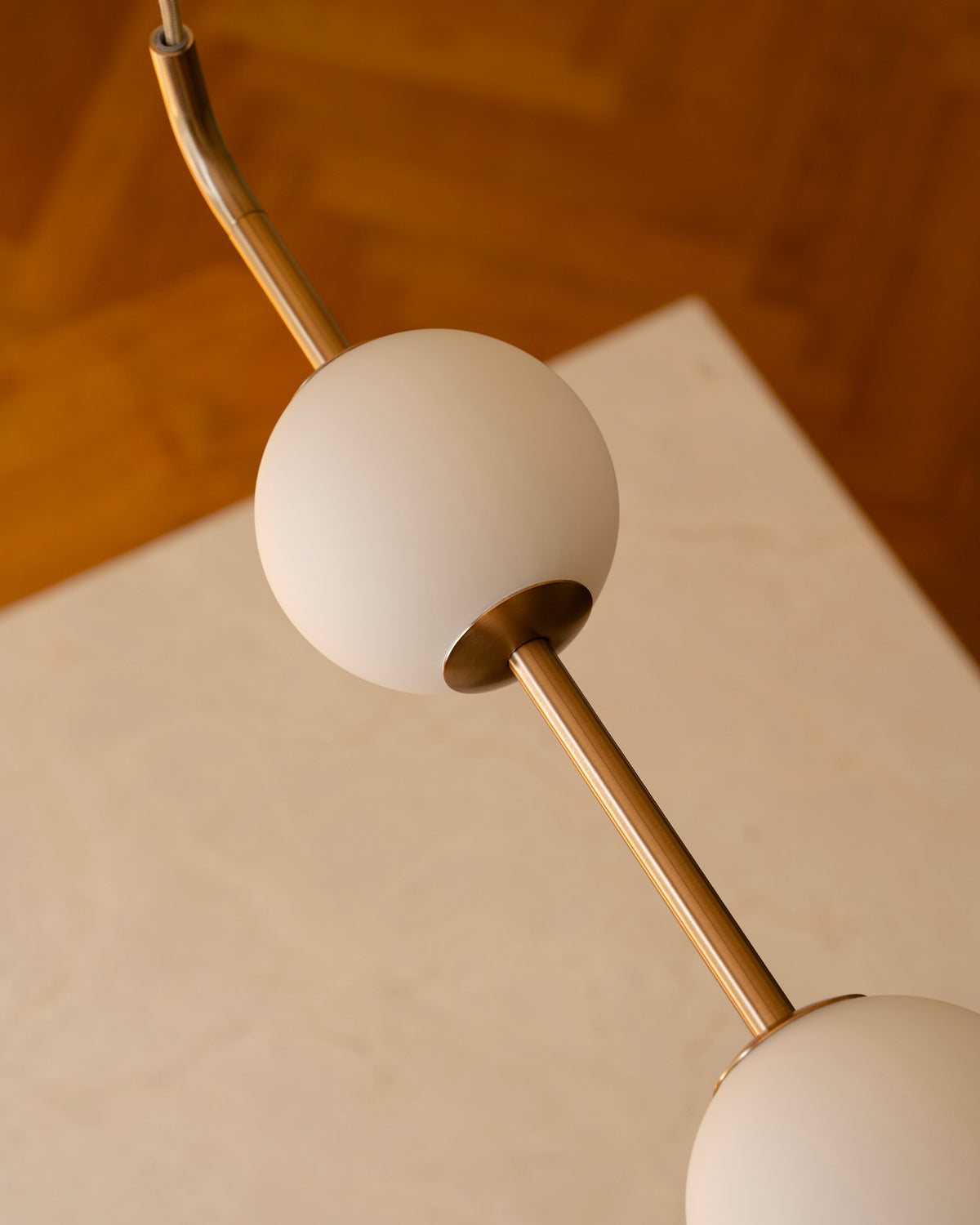 Lampada a sospensione lineare in vetro opale Audrey Linear