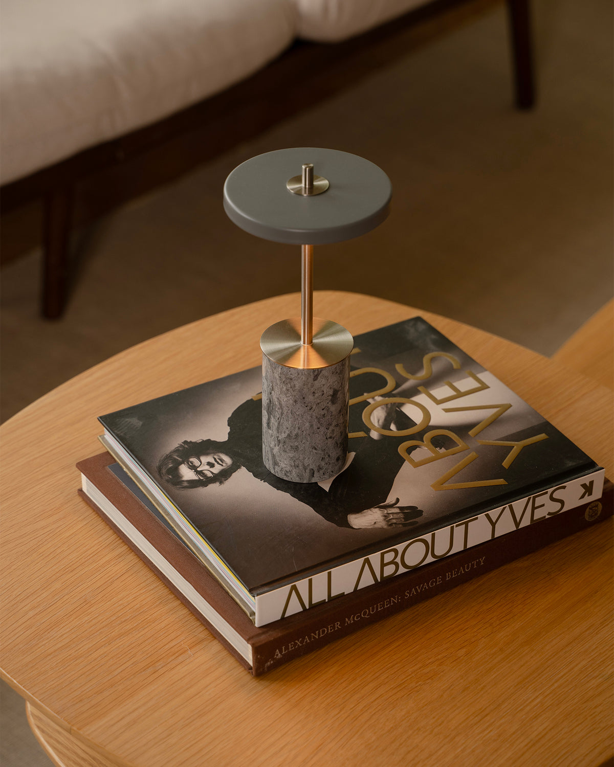 Lampada portatile in marmo Asteria Move Mini