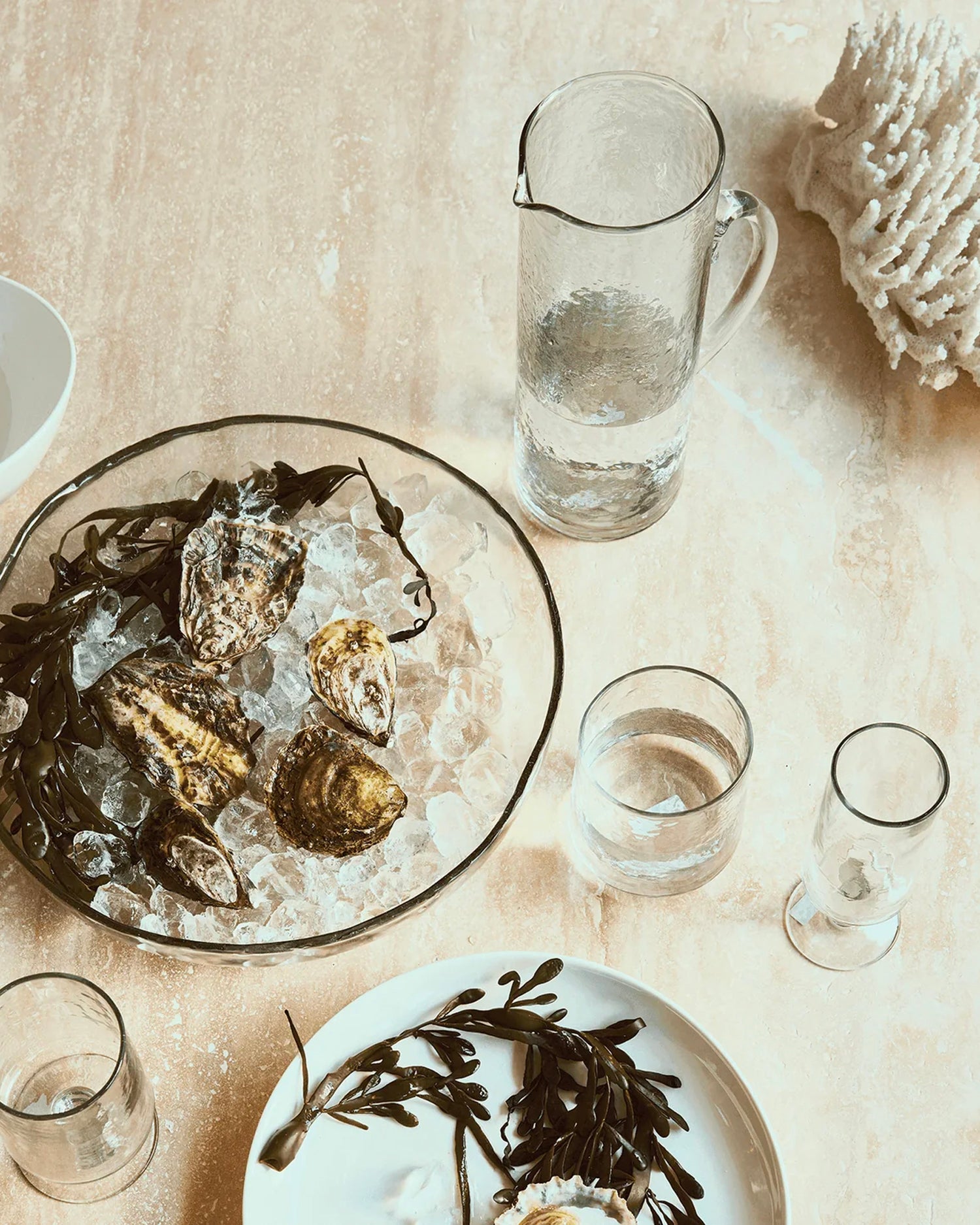 Caraffa in vetro realizzata a mano hammered