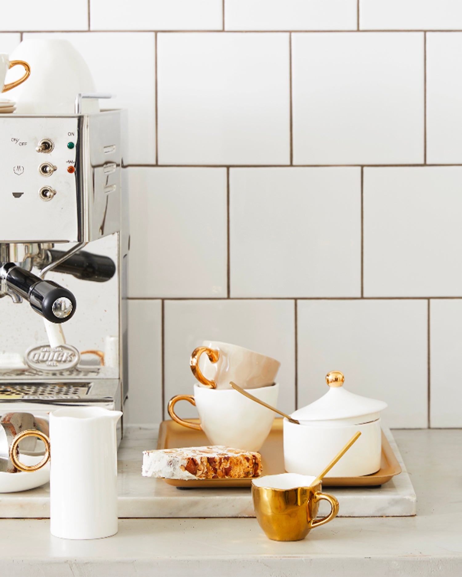 Set 4 tazzine in ceramica con manico oro Good Morning