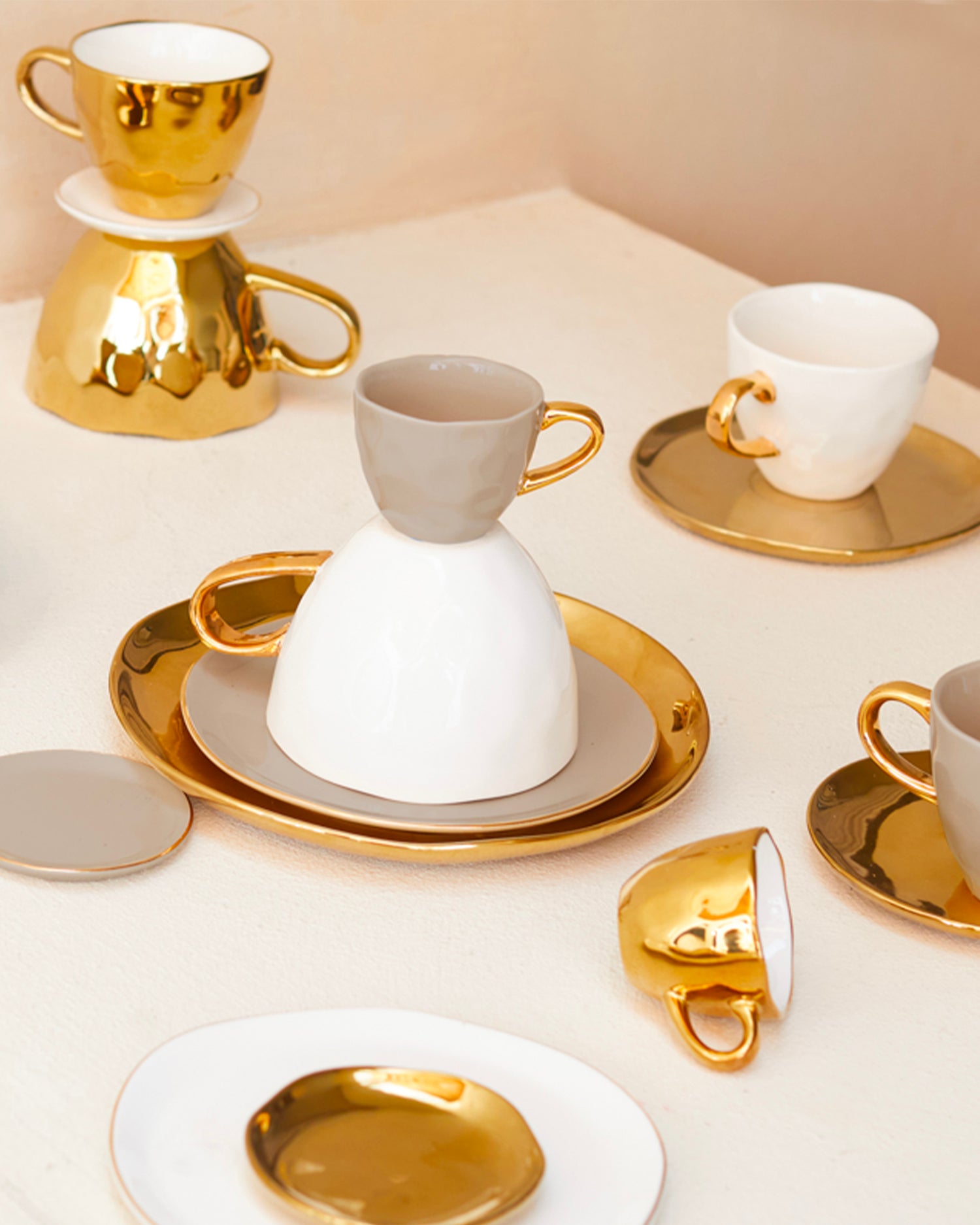 Set 4 tazzine in ceramica con manico oro Good Morning