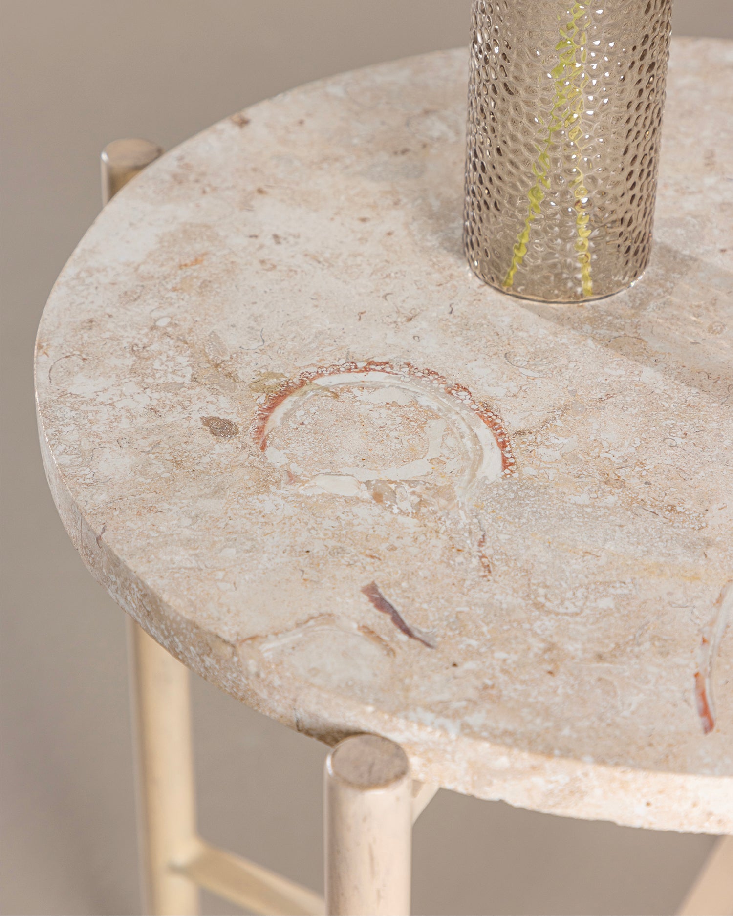 Tavolino rotondo in pietra Sandhamn