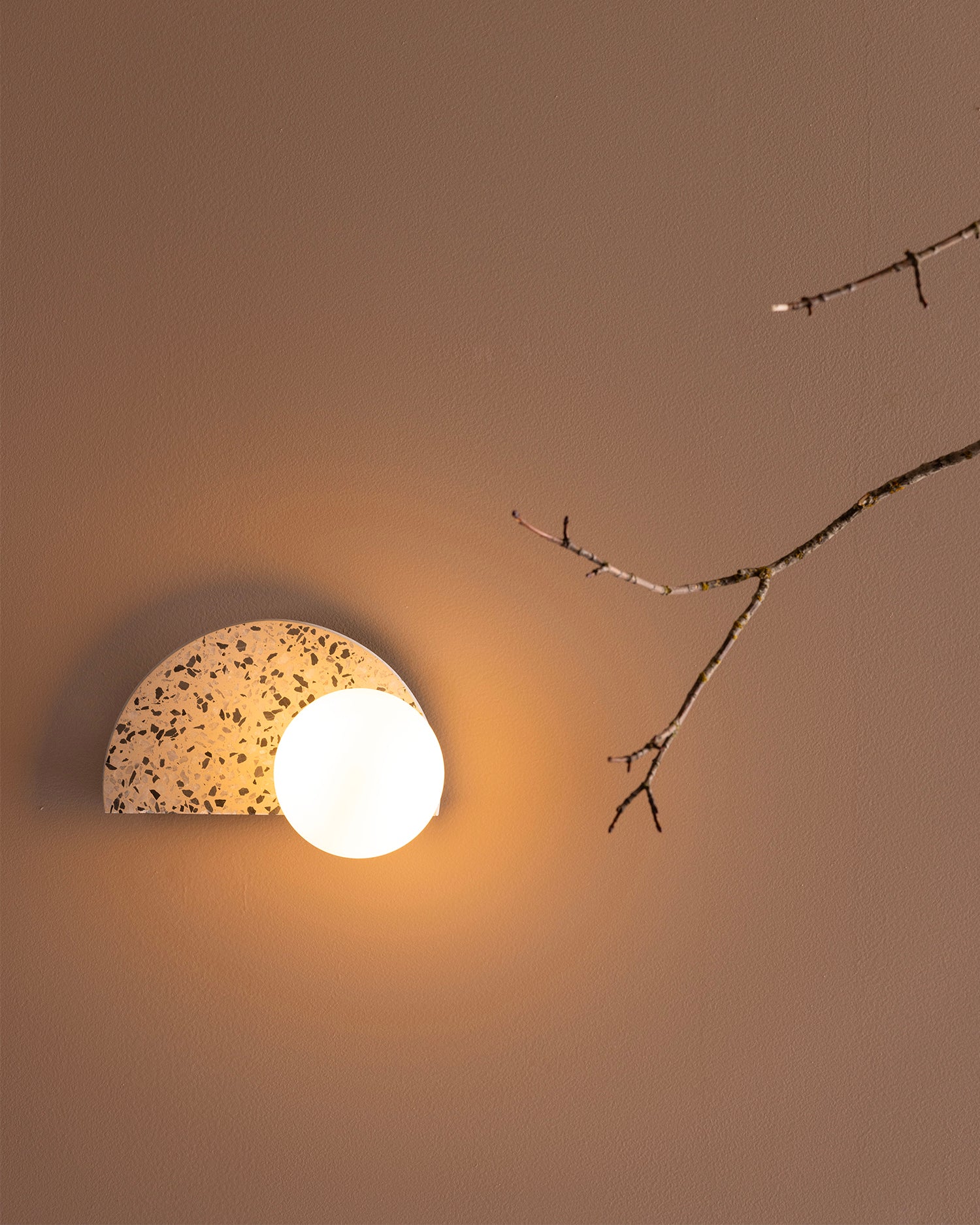 Lampada da parete in terrazzo e vetro Abbeville