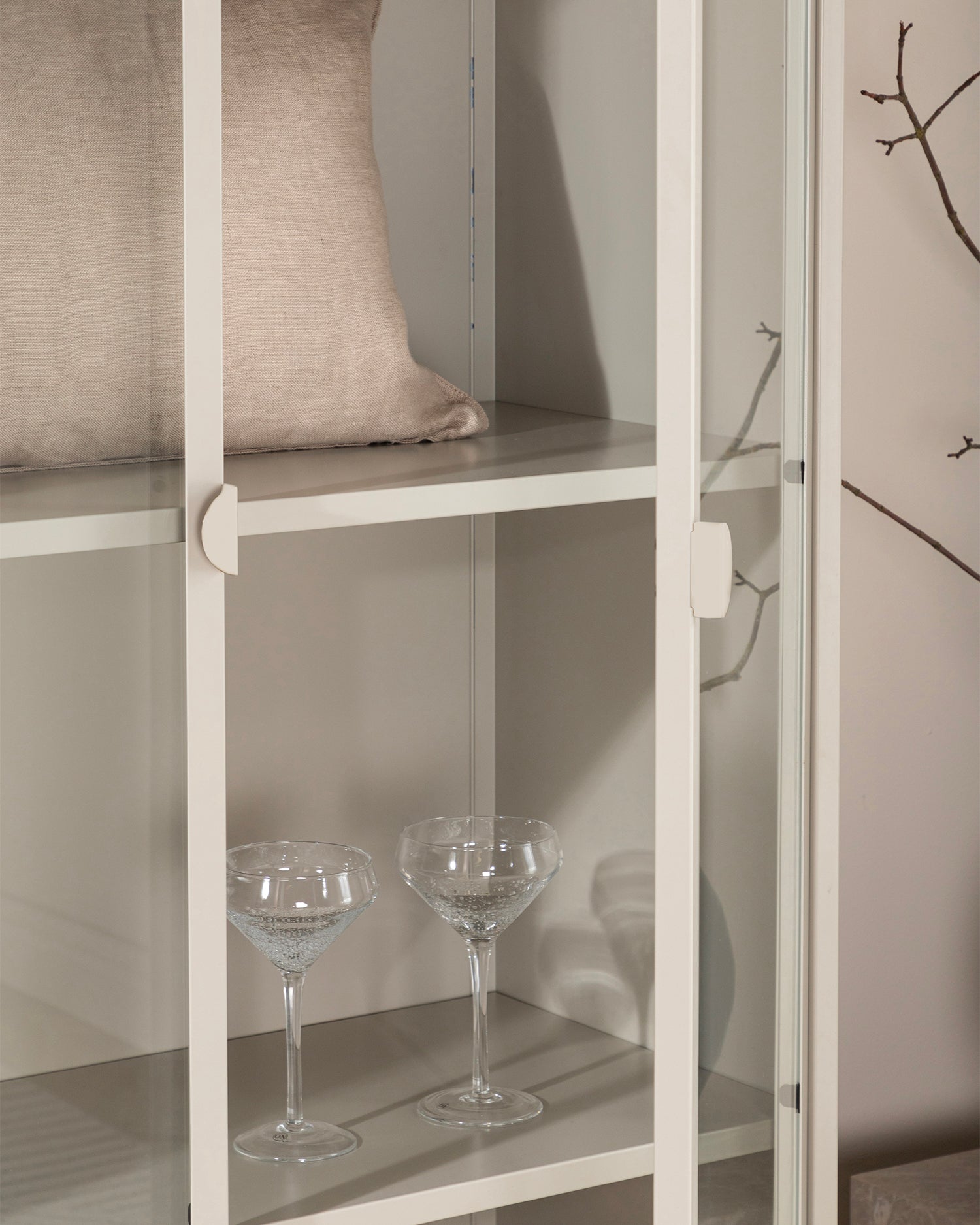 Vetrina in acciaio e vetro Piring