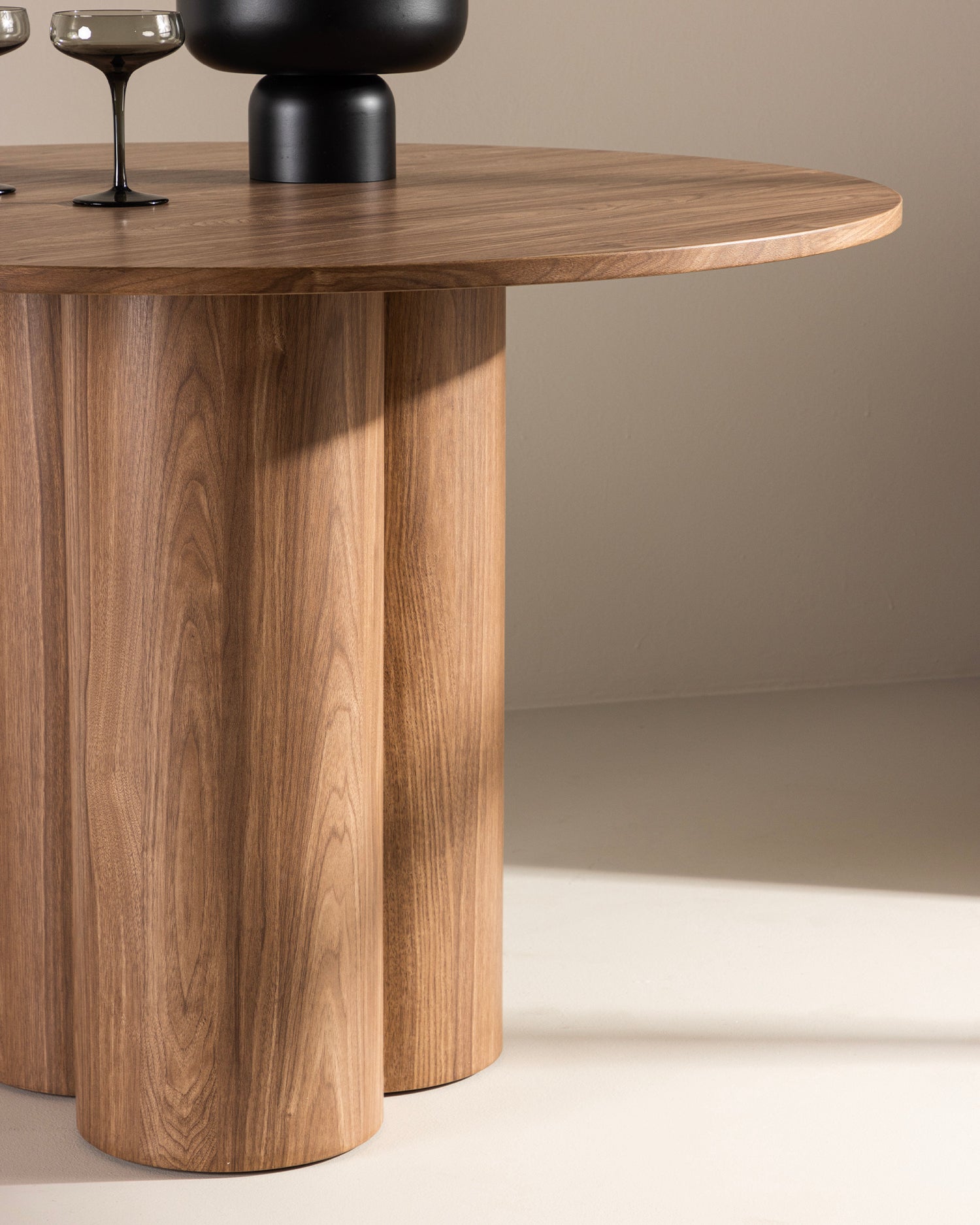 Tavolo da pranzo rotondo in legno Olivia