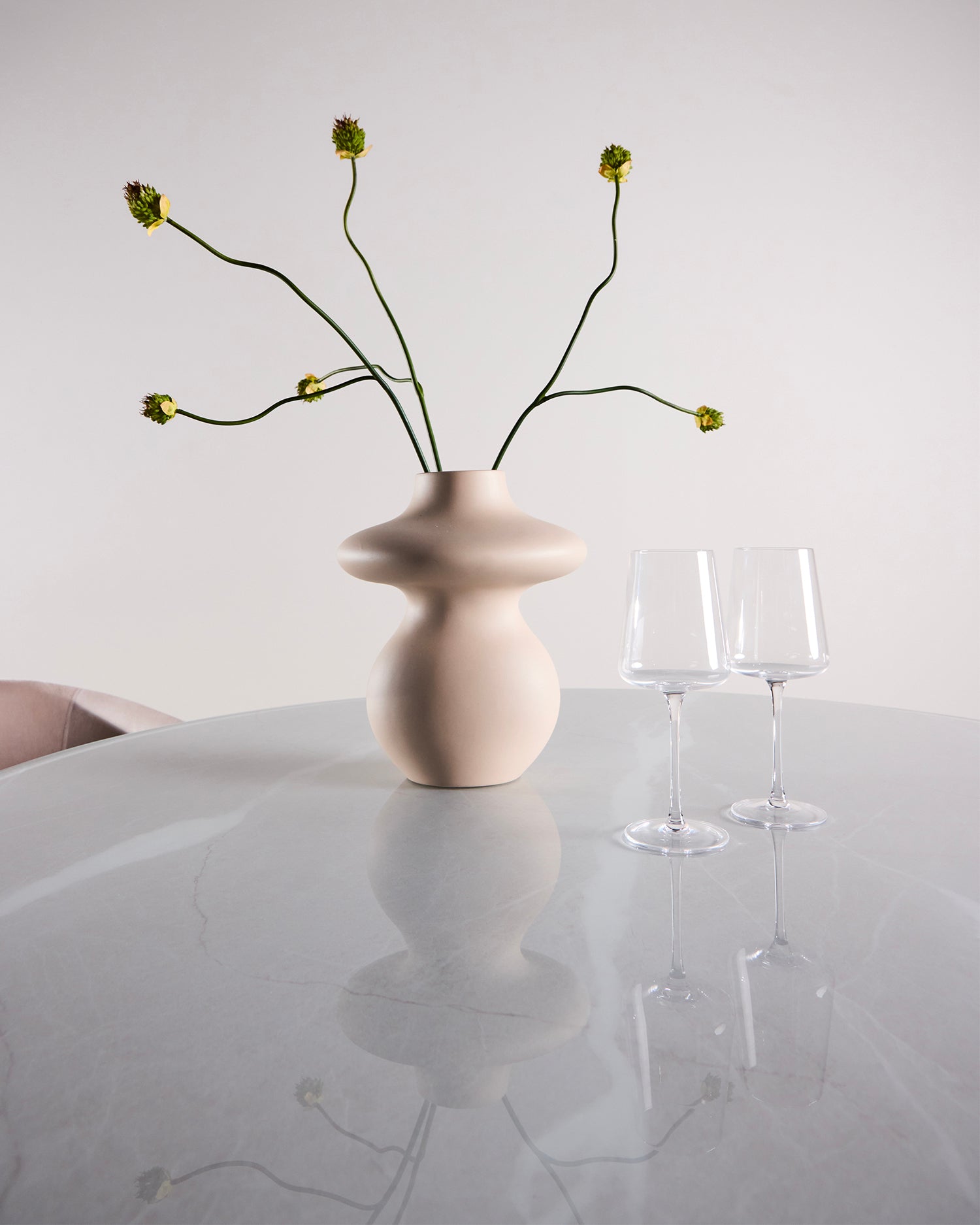 Tavolo da pranzo rotondo in legno e vetro Härön