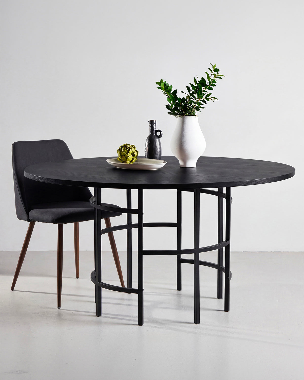 Tavolo da pranzo rotondo con base in metallo Copenhagen