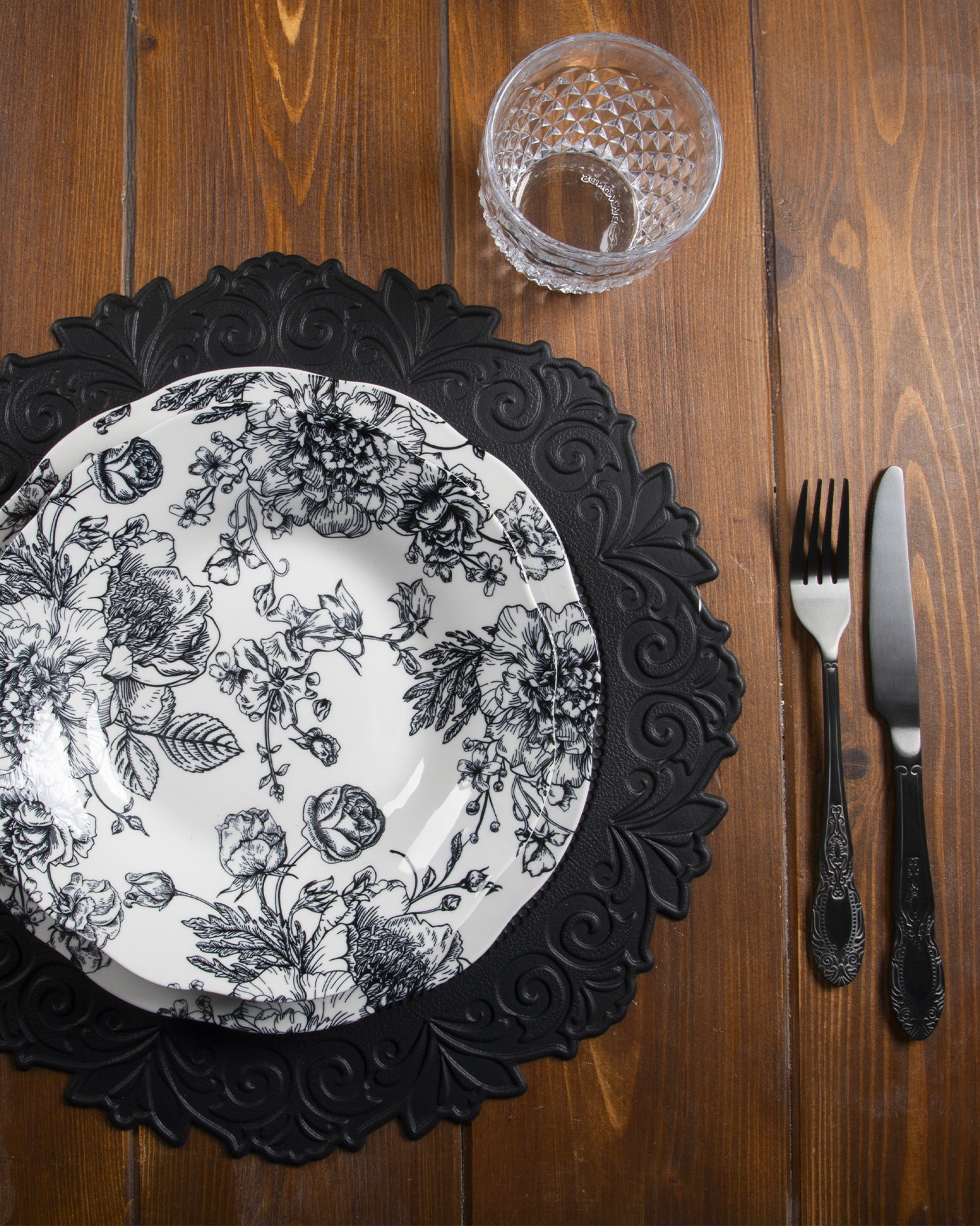 Servizio piatti in porcellana Madame Black, 6 persone