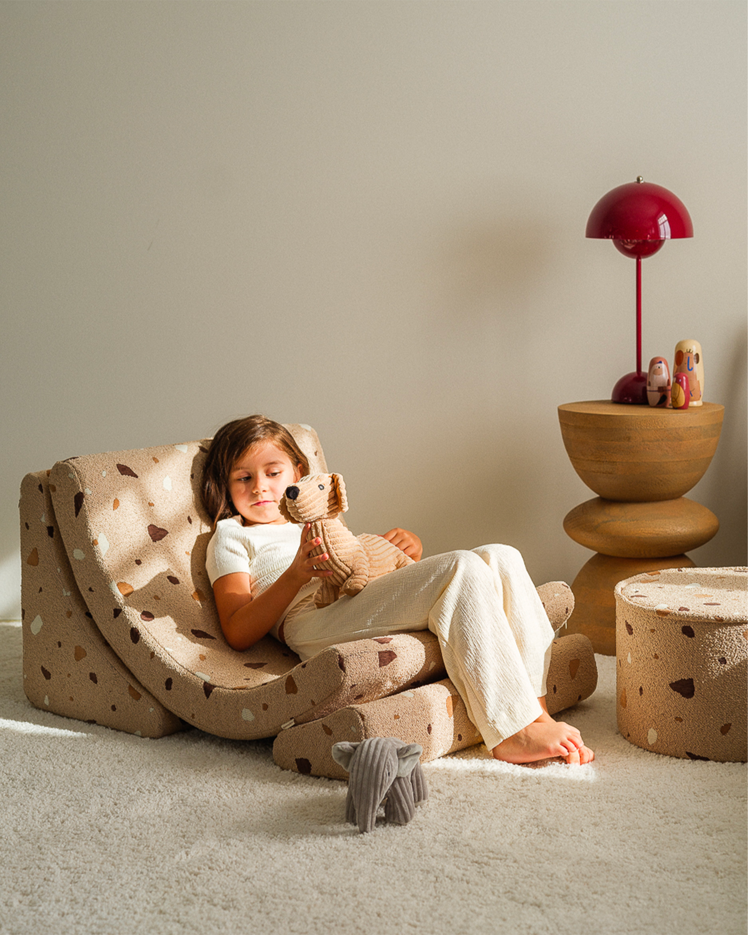Poltrona per bambini Moon Terrazzo, sabbia