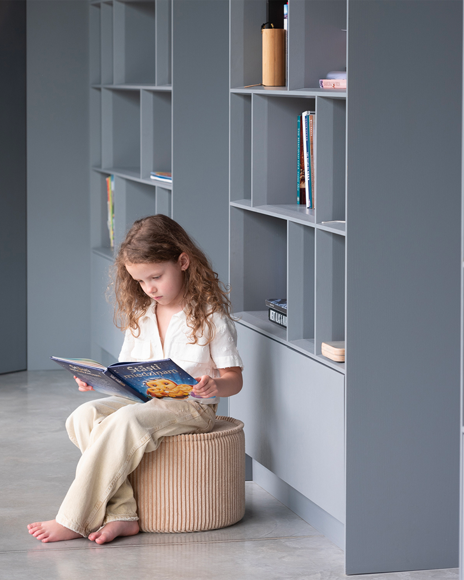 Pouf per bambini in velluto a coste