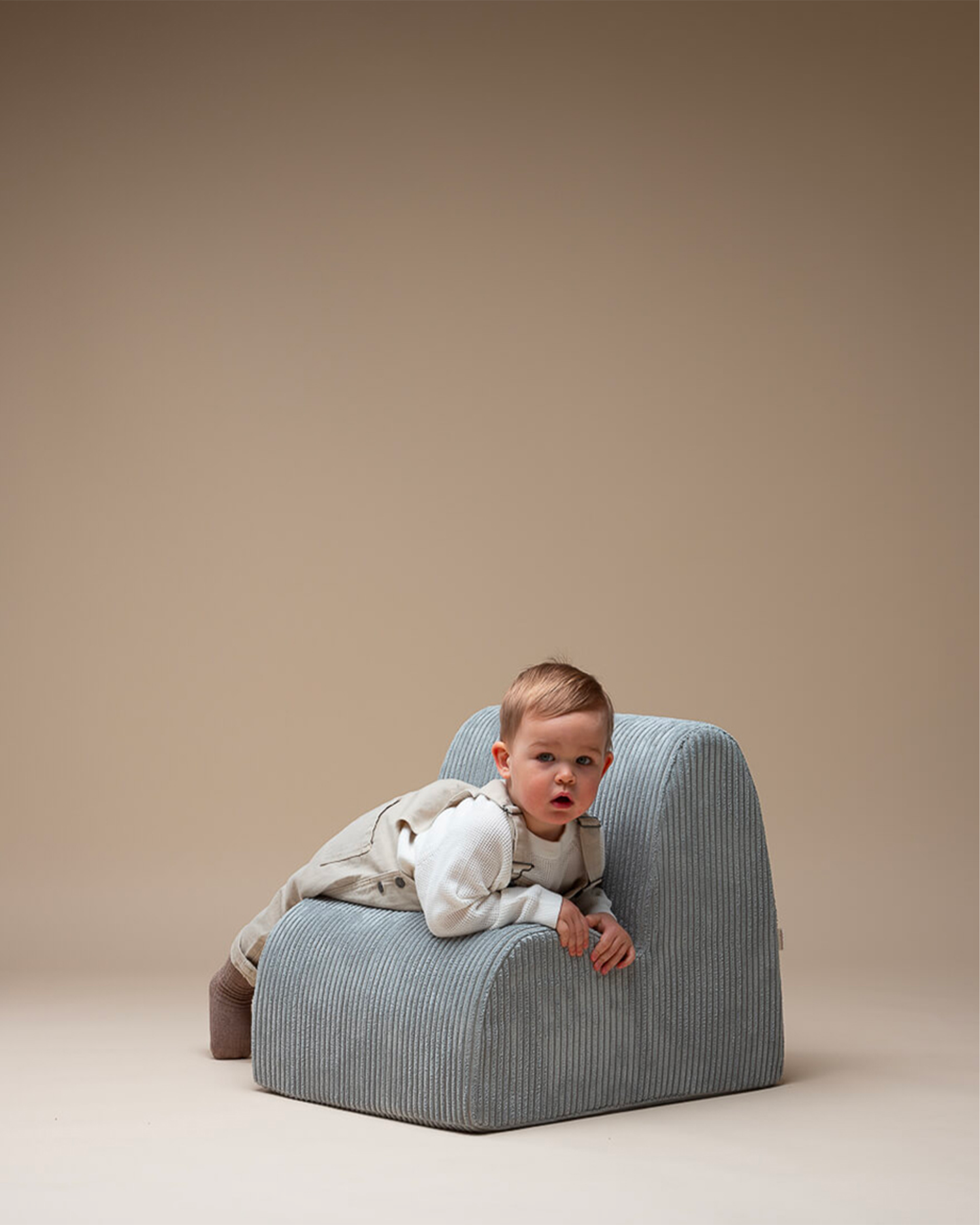 Sedia per bambini in velluto Cloud, menta