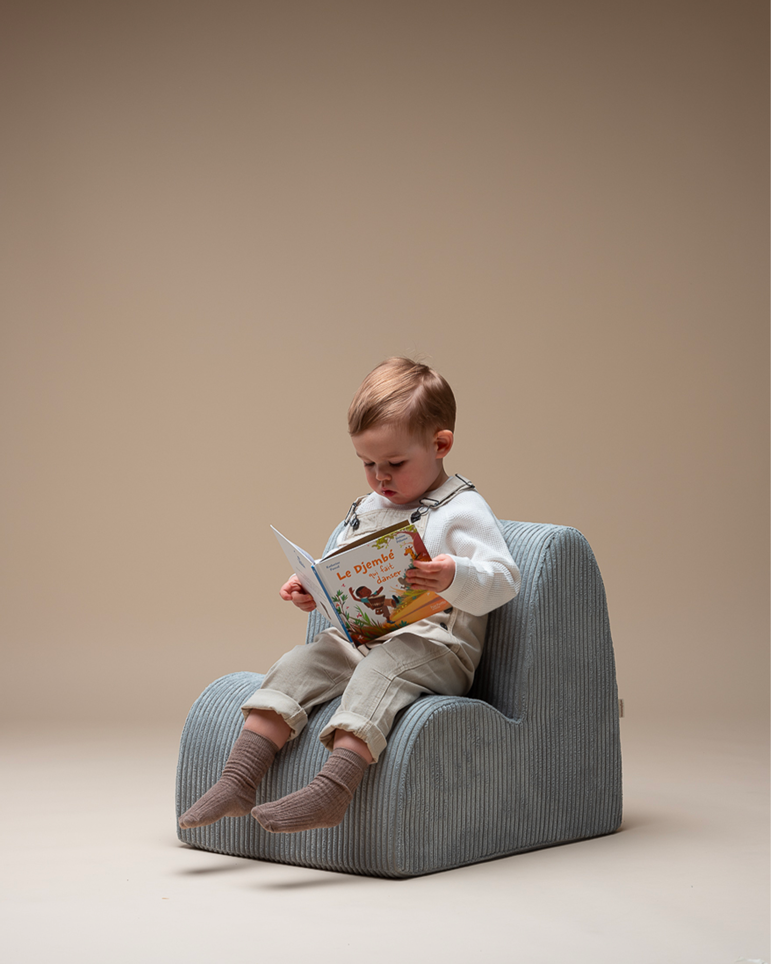Sedia per bambini in velluto Cloud, menta