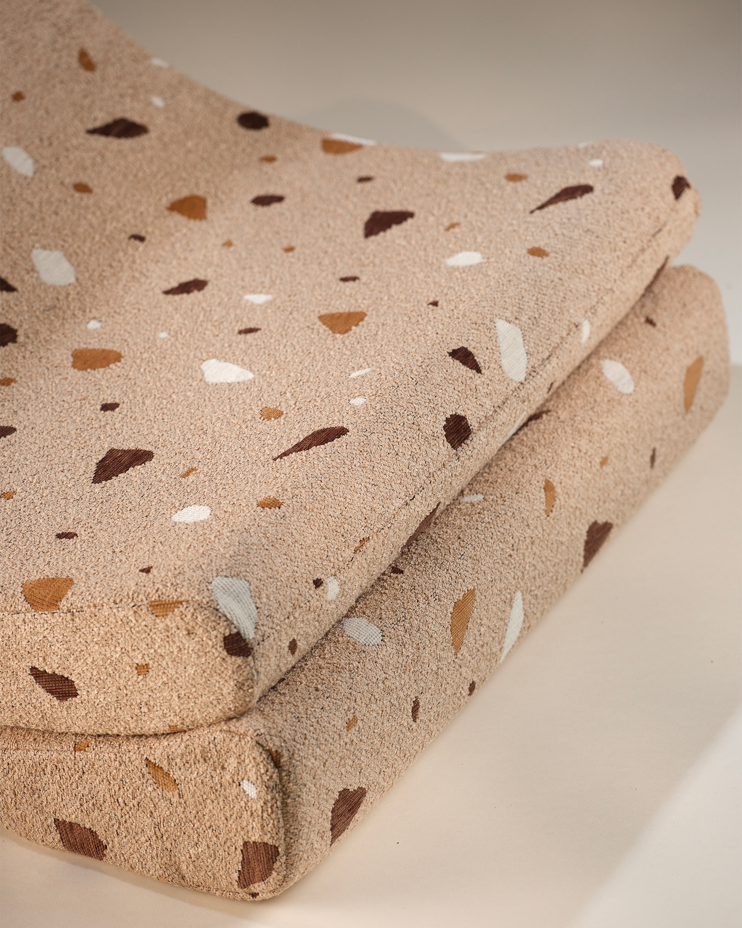 Poltrona per bambini Moon Terrazzo, sabbia