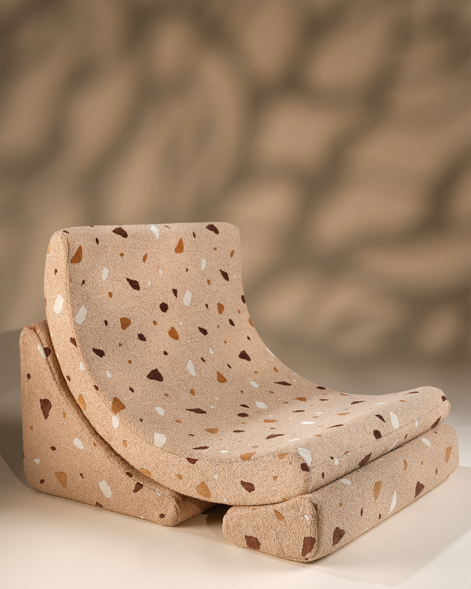 Poltrona per bambini Moon Terrazzo, sabbia