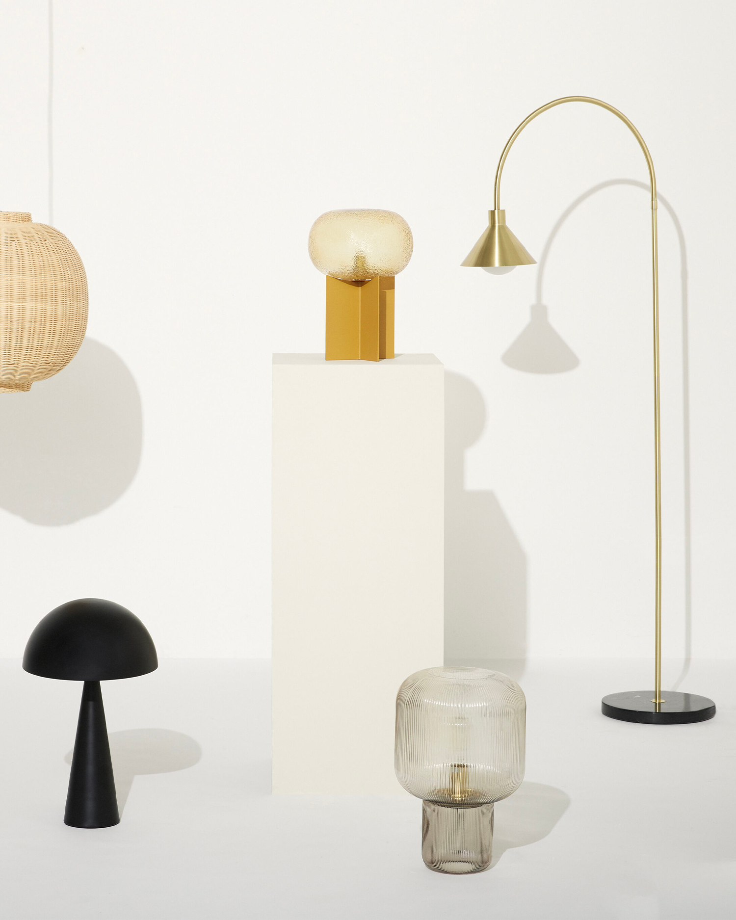 Lampada da tavolo in metallo e vetro Podium