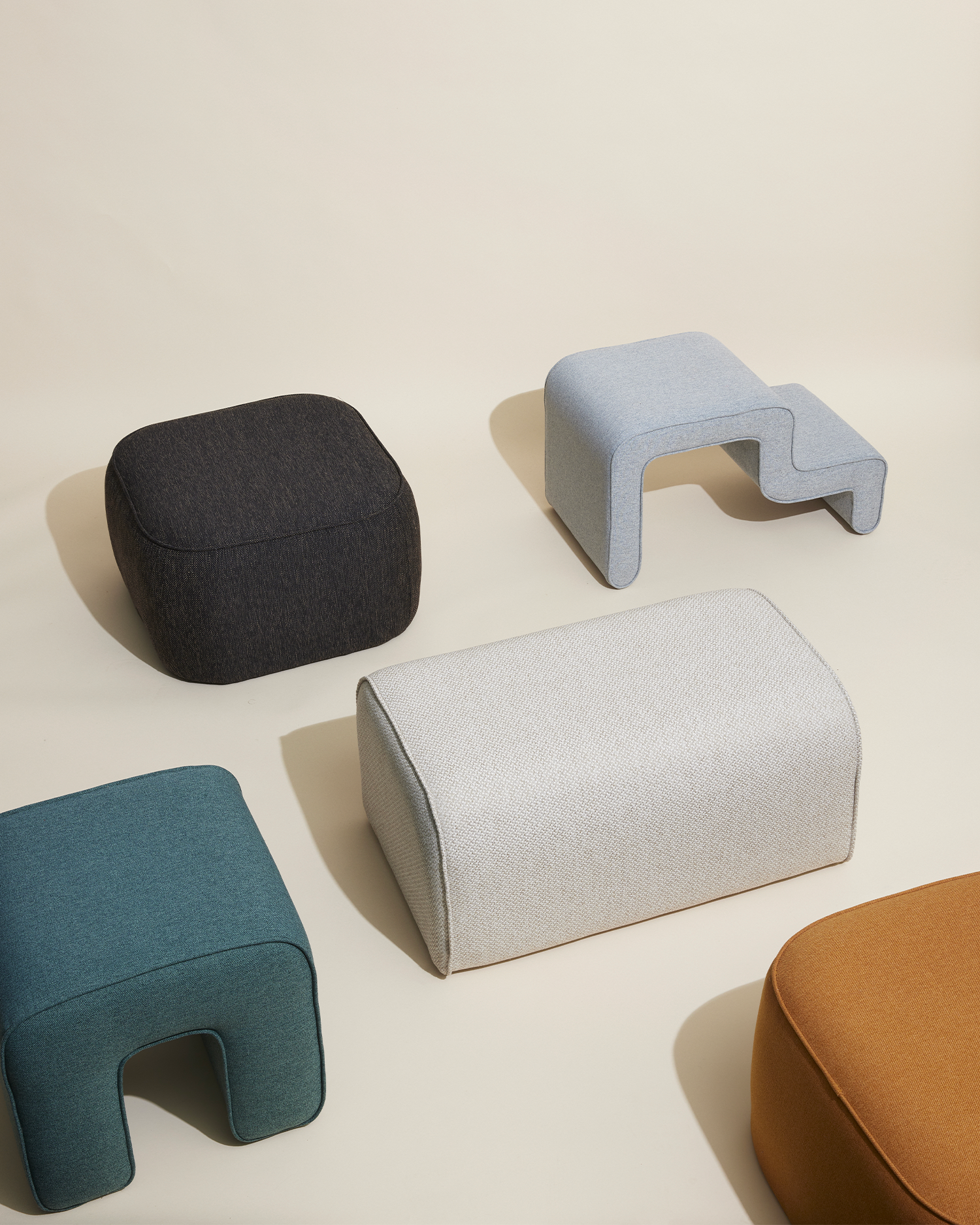 Pouf imbottito Cube, marrone scuro
