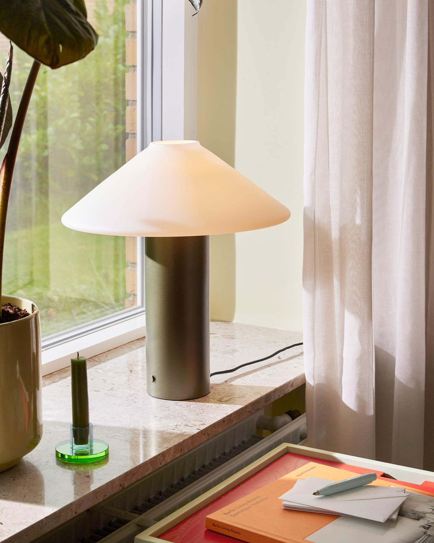Lampada da tavolo Orbit, verde